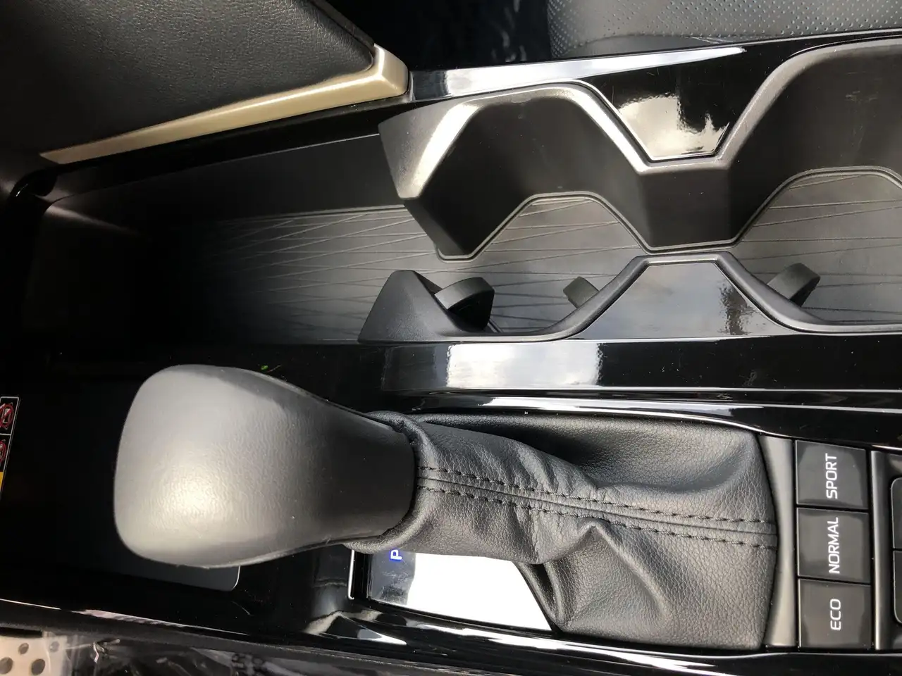 Toyota Camry снимка Toyota Camry