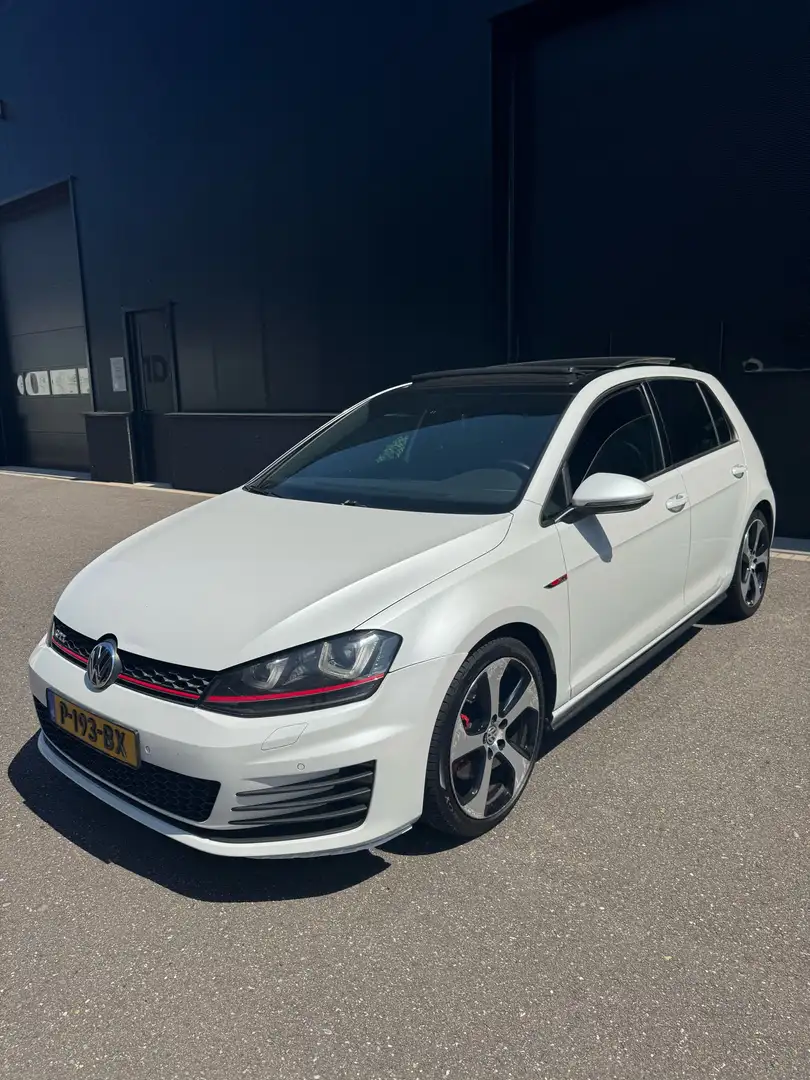 Volkswagen Golf 2.0 TSI GTI panorma xenon Wit - 1