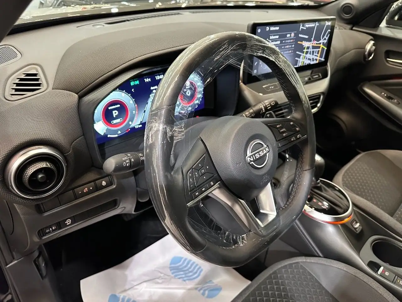 Nissan Juke 1.0 DIG-T 114 CV DCT N-Connecta 9
