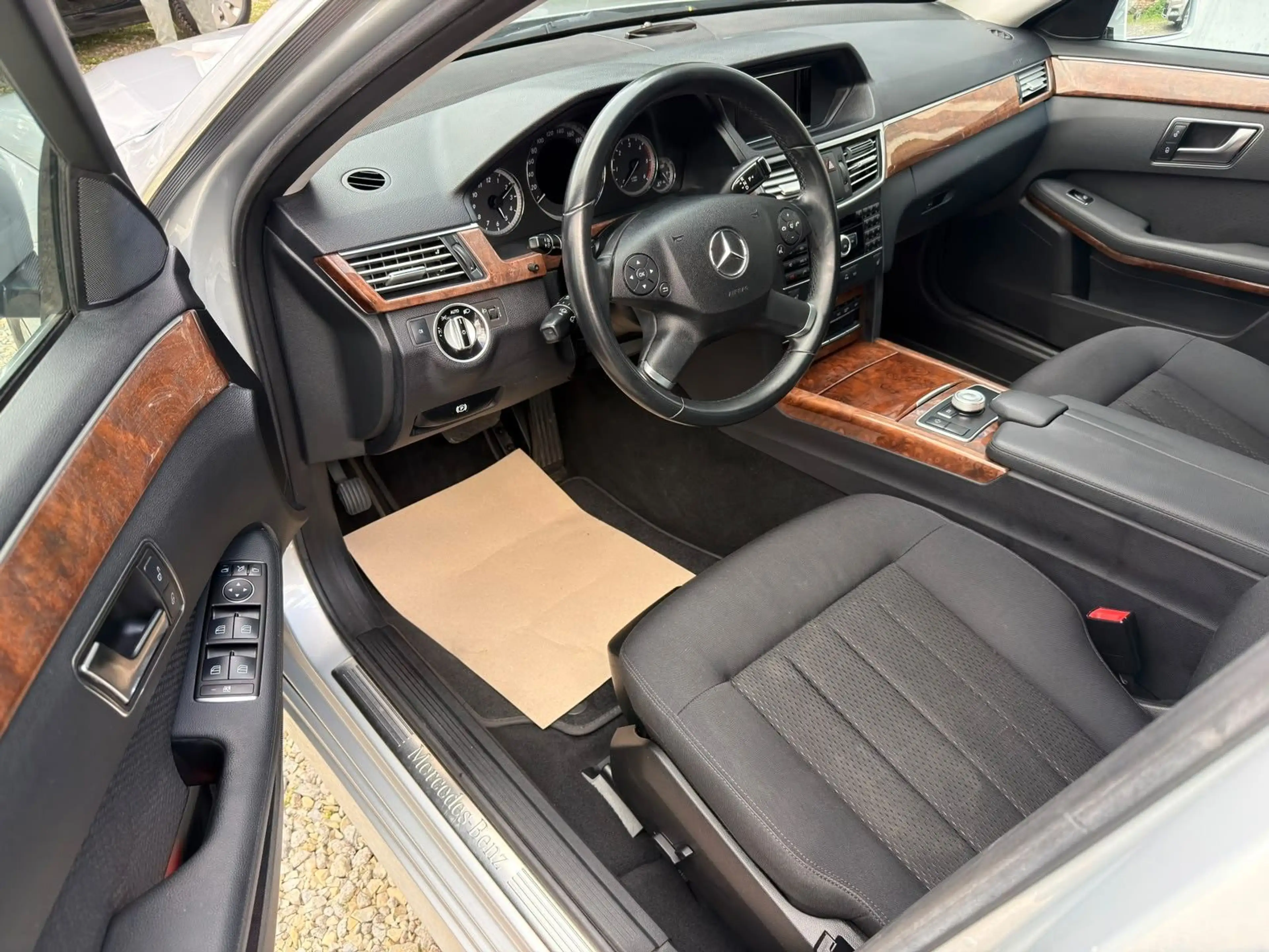 Mercedes-Benz E 220 CDI BlueEfficiency Elegance*ACC*PDC*Navi — photo 11