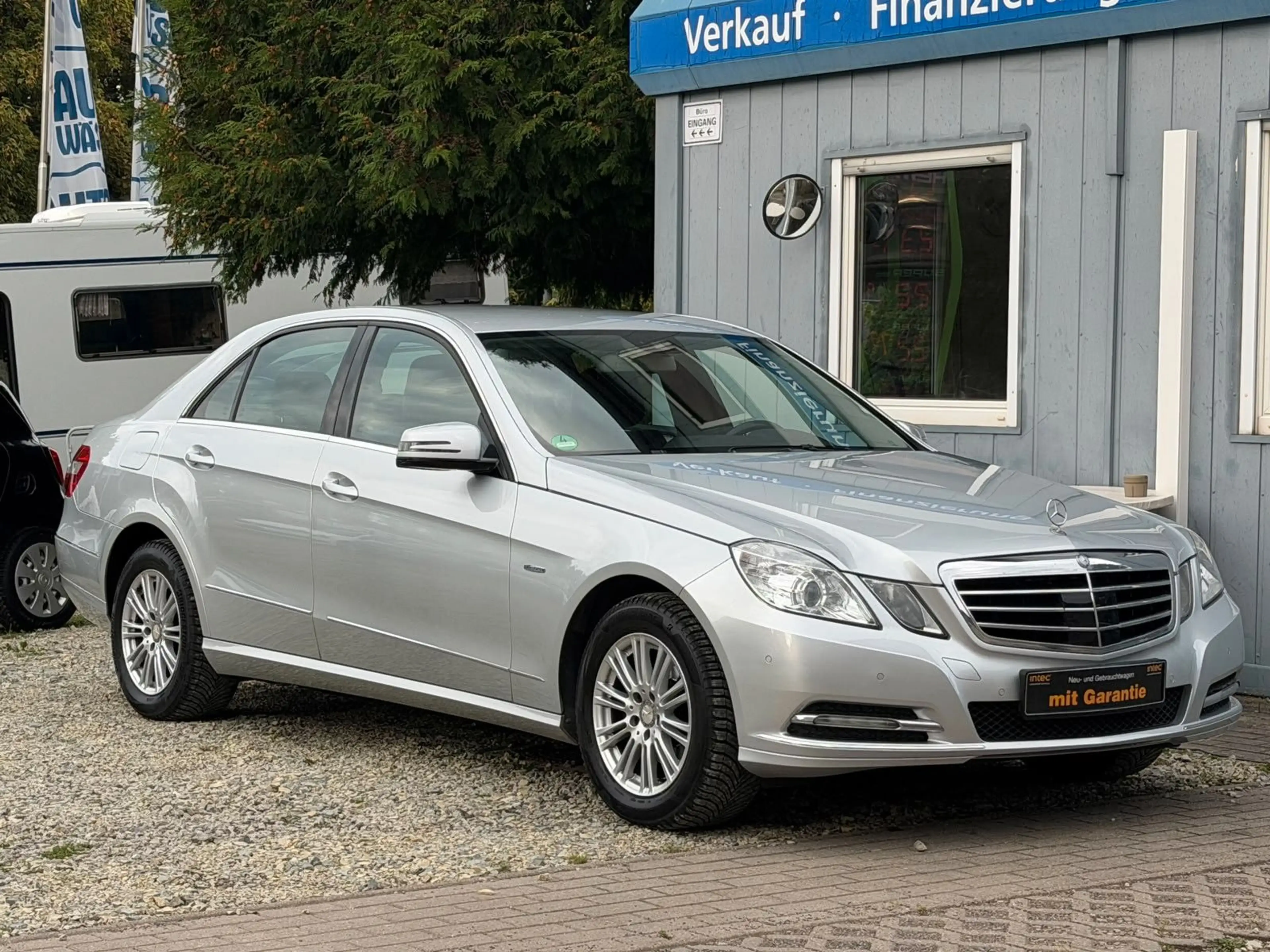 Mercedes-Benz E 220 CDI BlueEfficiency Elegance*ACC*PDC*Navi