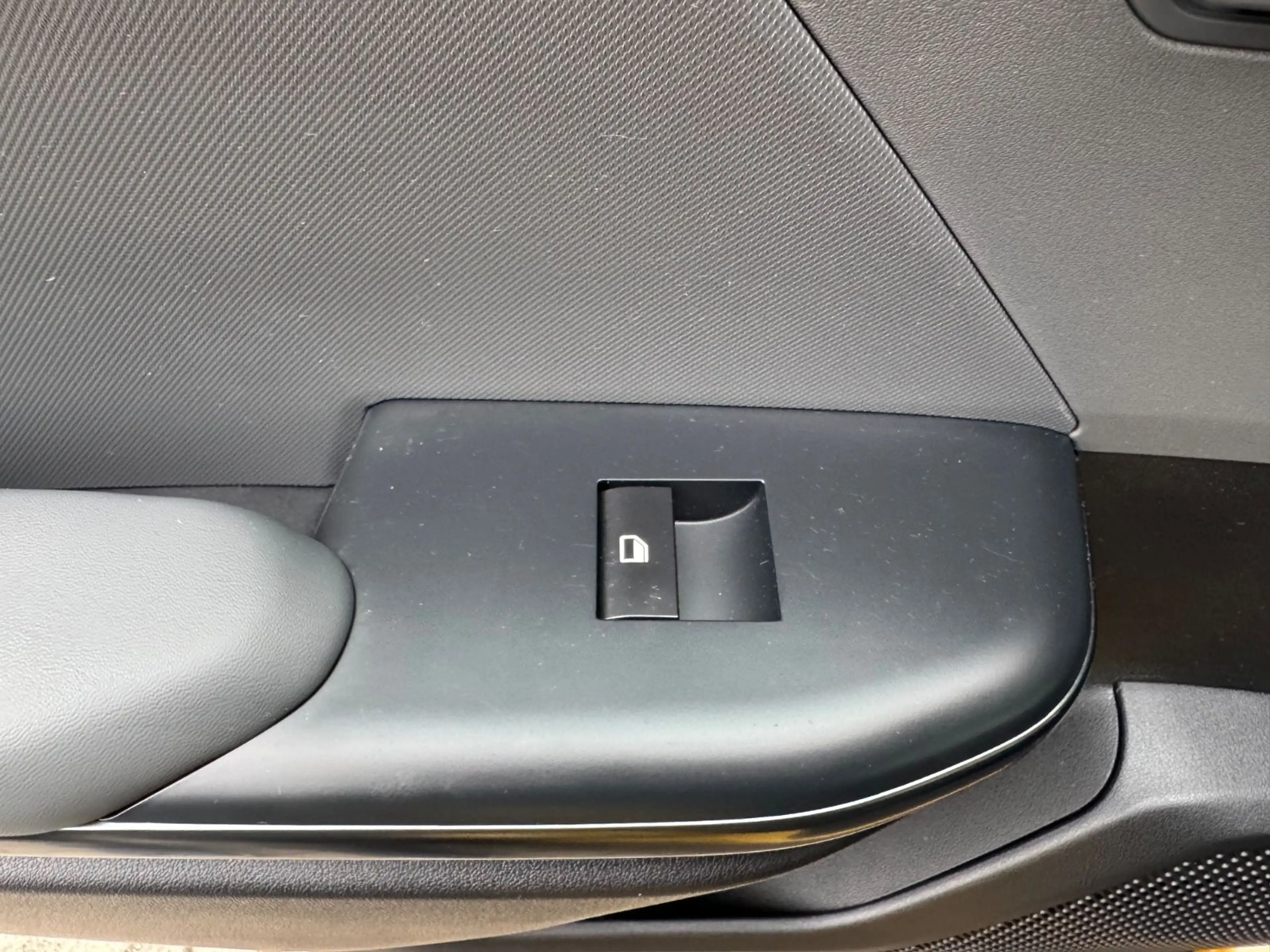 Kia K4 1.0 T-GDI Comfort — photo 18