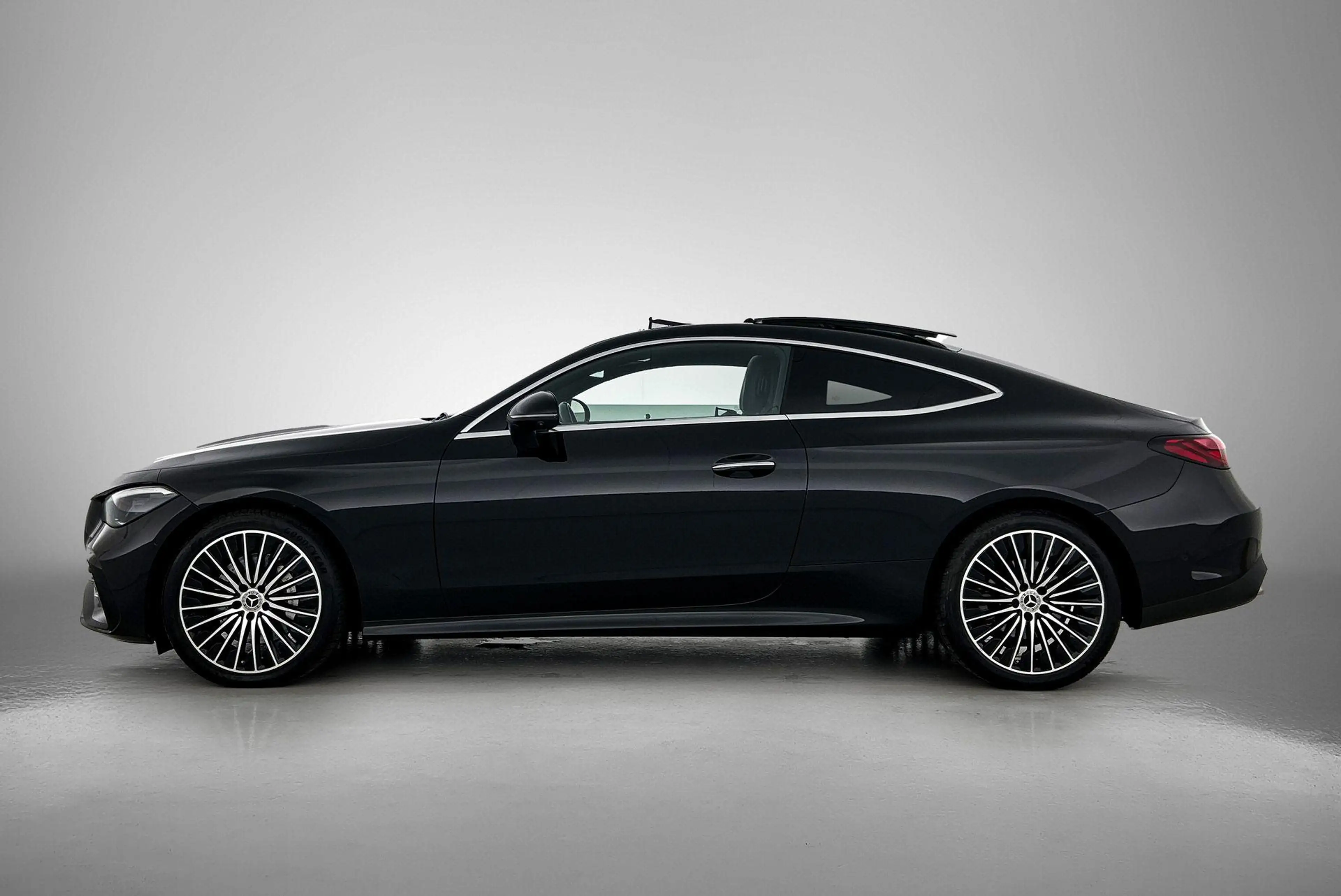 Mercedes-Benz CLE 220 D Coupé AMG Line | Panoramisch Dak | Trekhaak | Do — photo 6