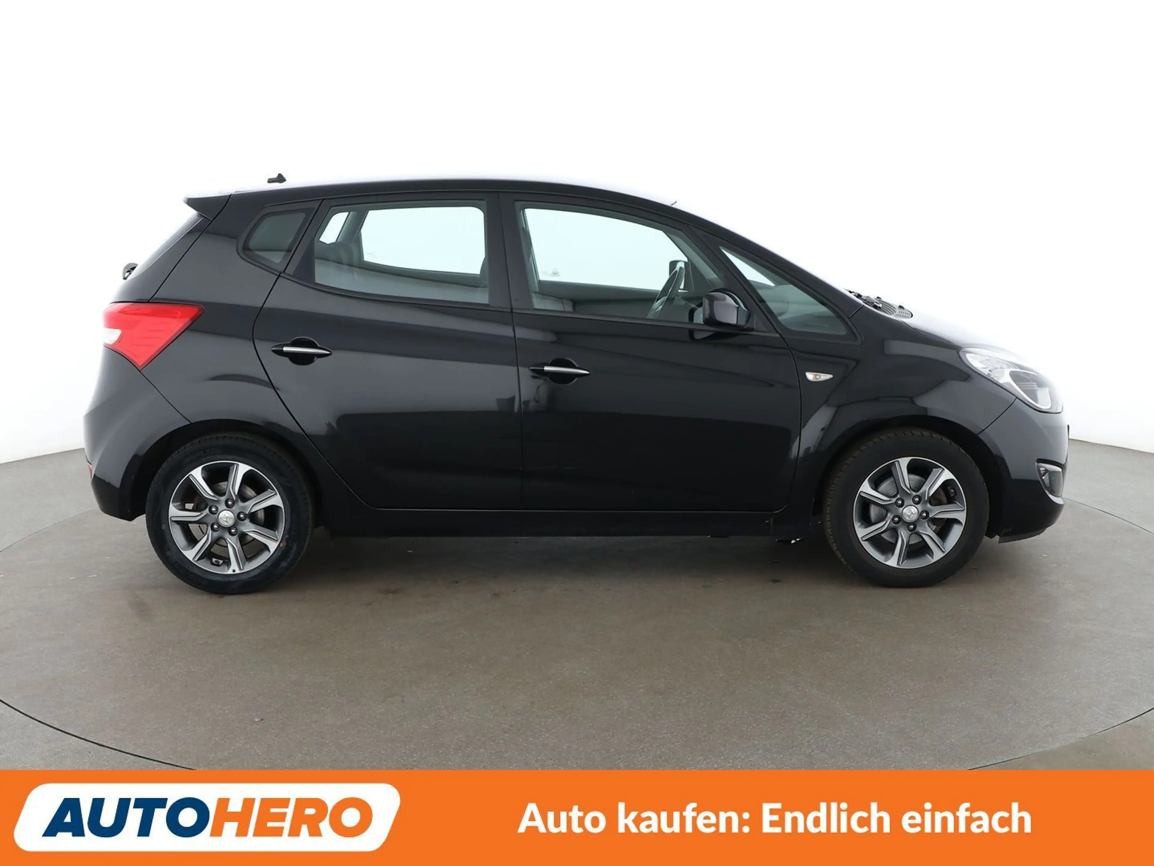 Hyundai iX20 1.6 YES! Blue*PDC*SHZ*ALU*KLIMA* — photo 7