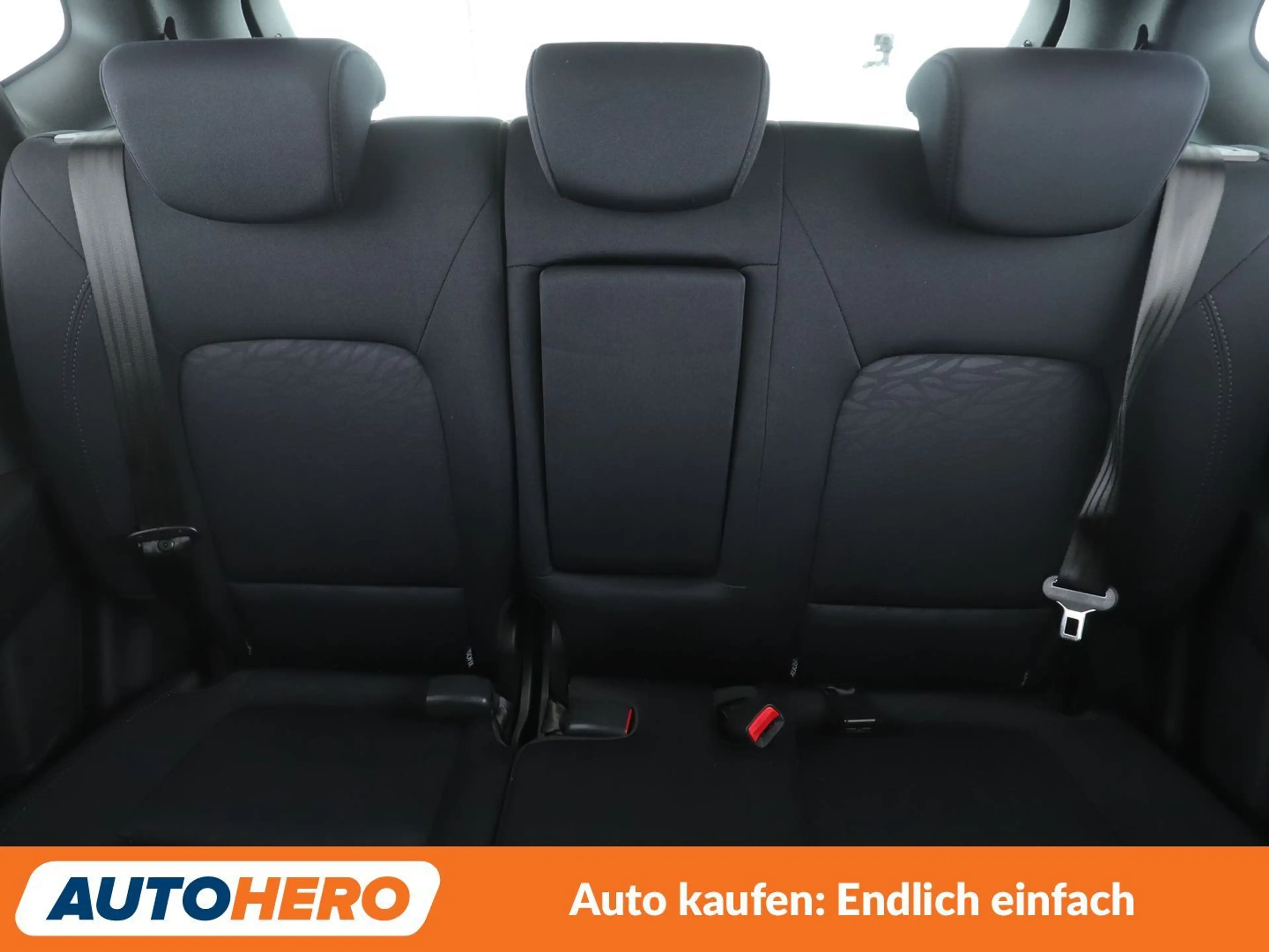 Hyundai iX20 1.6 YES! Blue*PDC*SHZ*ALU*KLIMA* — photo 15