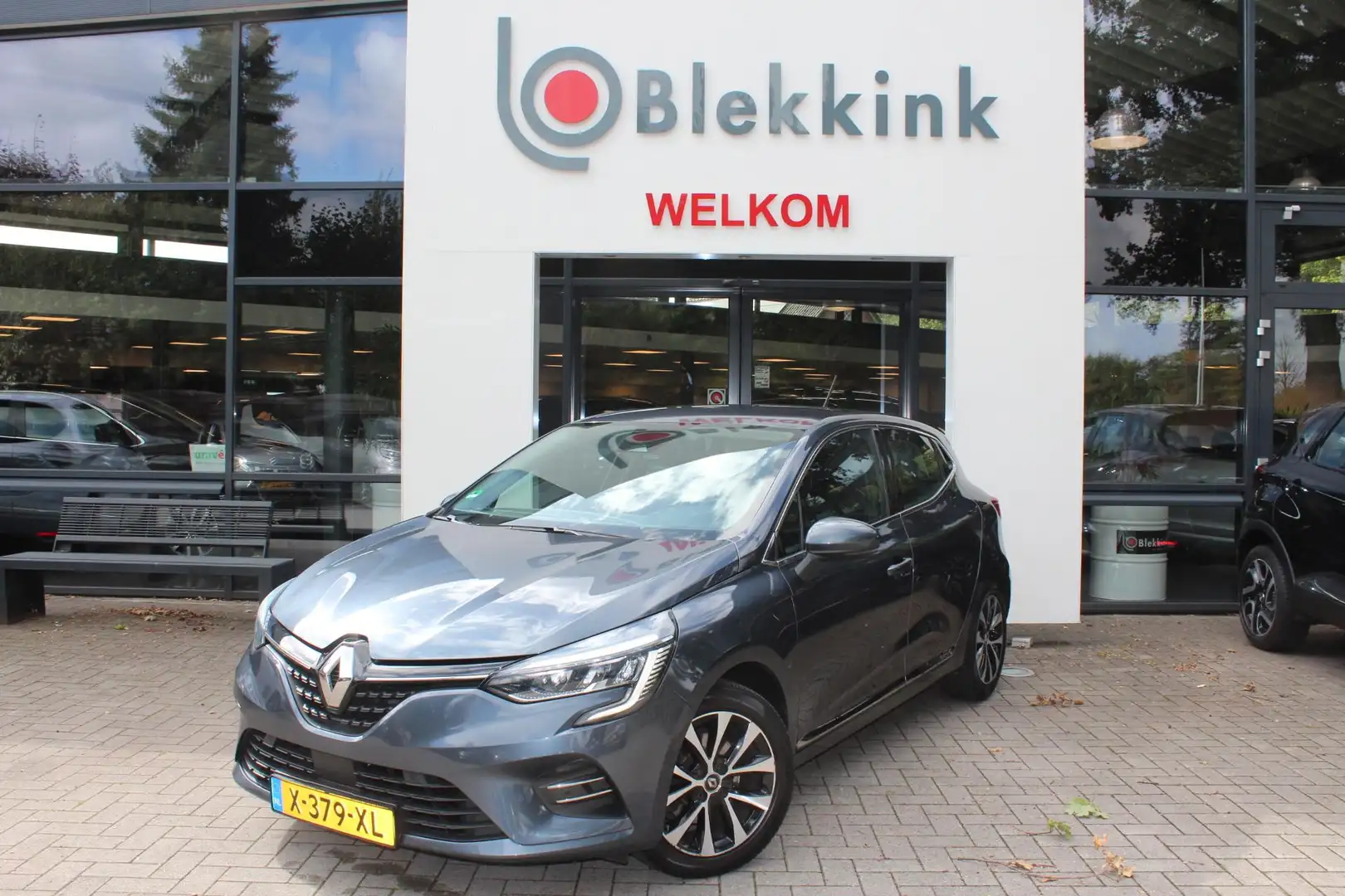 Renault Clio 1.3 TCe Intens 130 EDC AUTOMAAT Grijs - 2