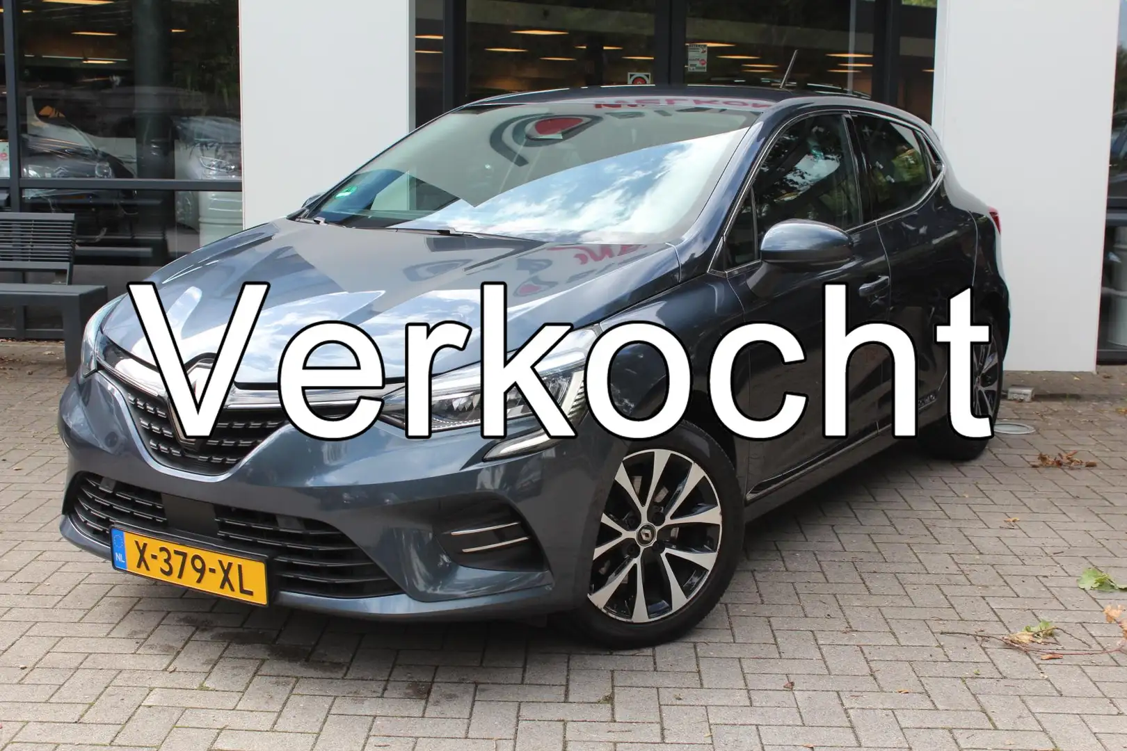 Renault Clio 1.3 TCe Intens 130 EDC AUTOMAAT Grijs - 1