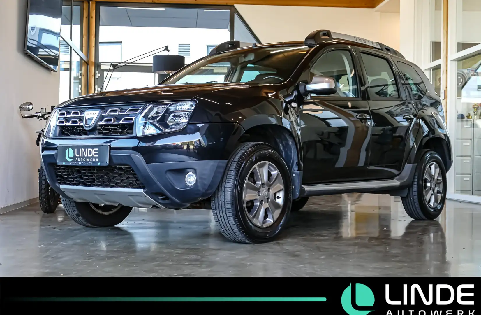 Dacia Duster Prestige4x2 BT|NAVI|AHK|SHZ|TEMPO.|KLIMA Schwarz - 1