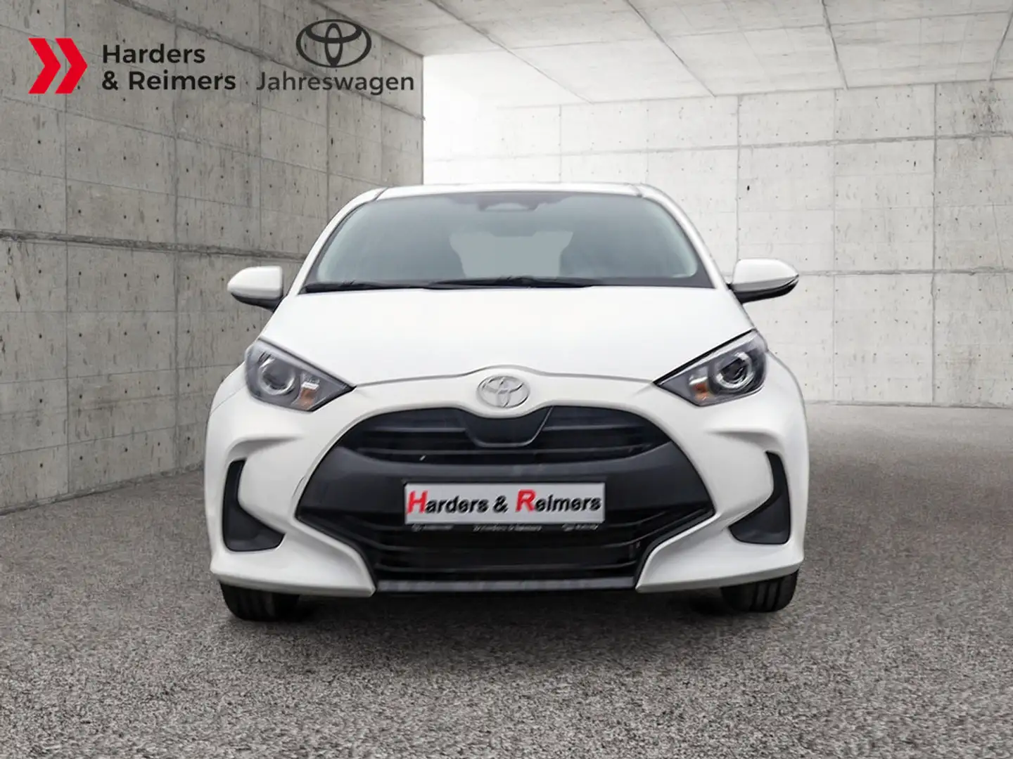 Toyota Yaris Comfort 1.5 VVT-iE Hybrid SHZ NAVI ACC Weiß - 2