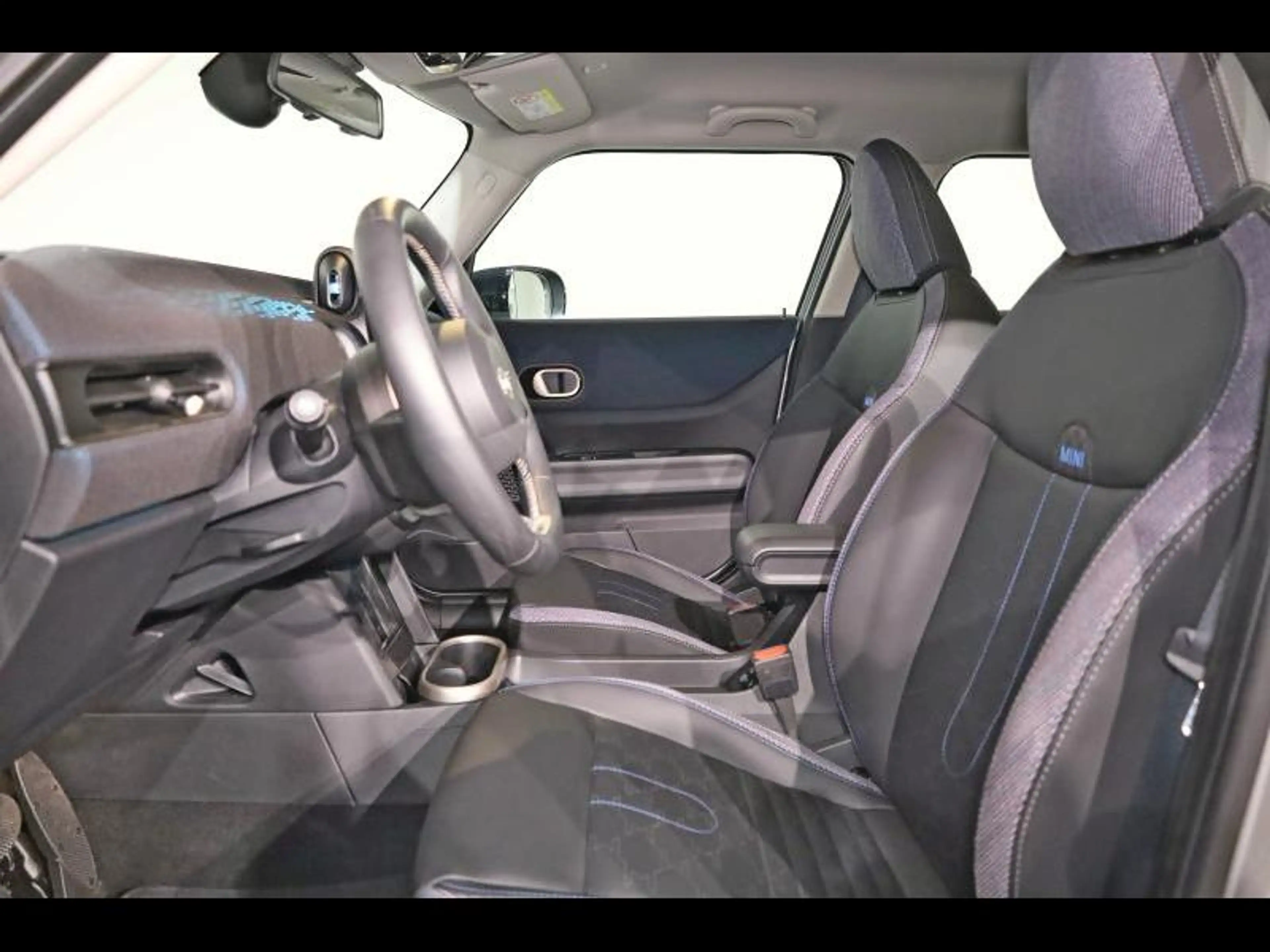 MINI Cooper C 5 PORTES — photo 9