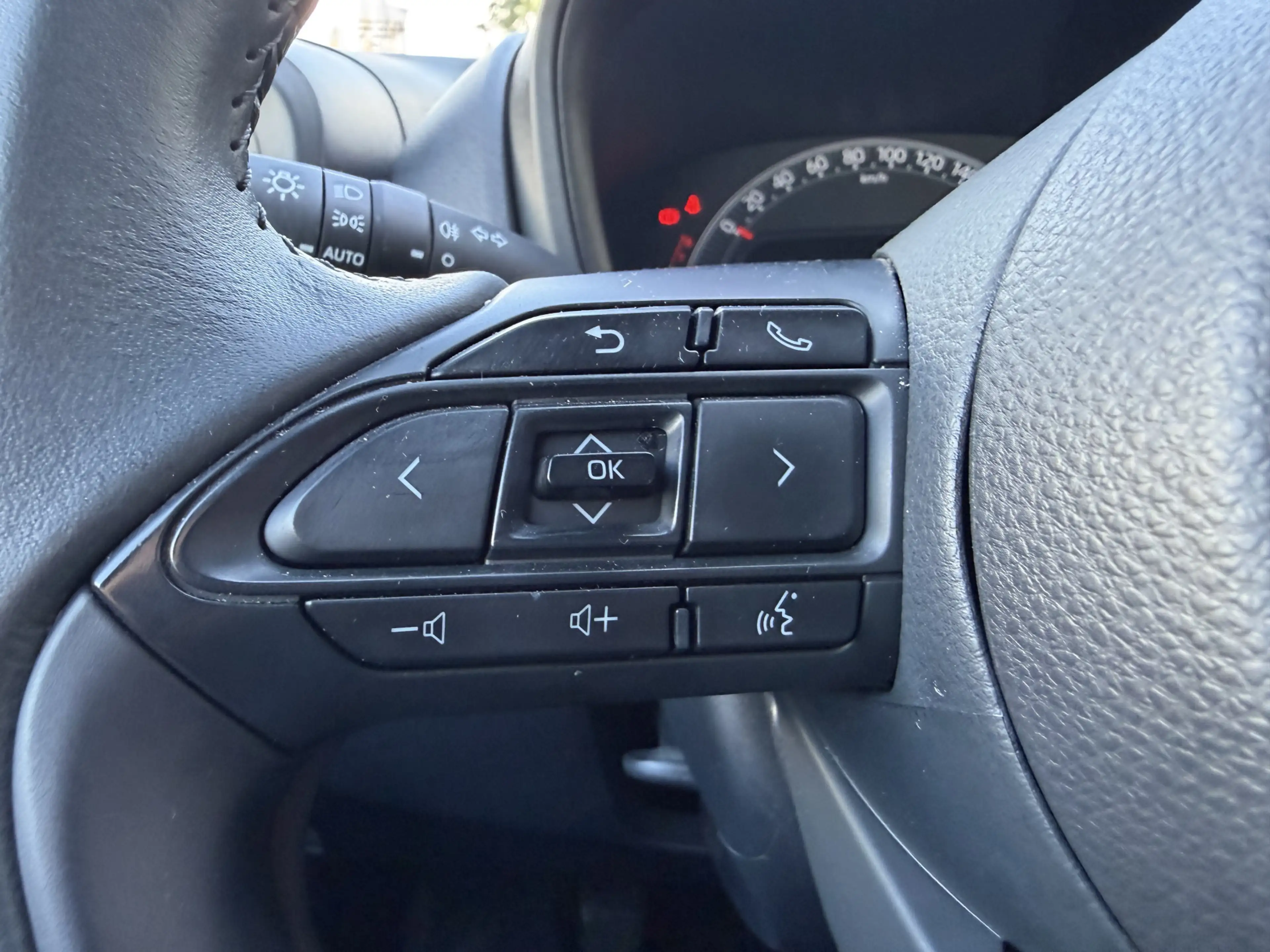 Toyota Aygo X 1.0 VVT-i MT Play Carplay Cruise Camera — photo 11
