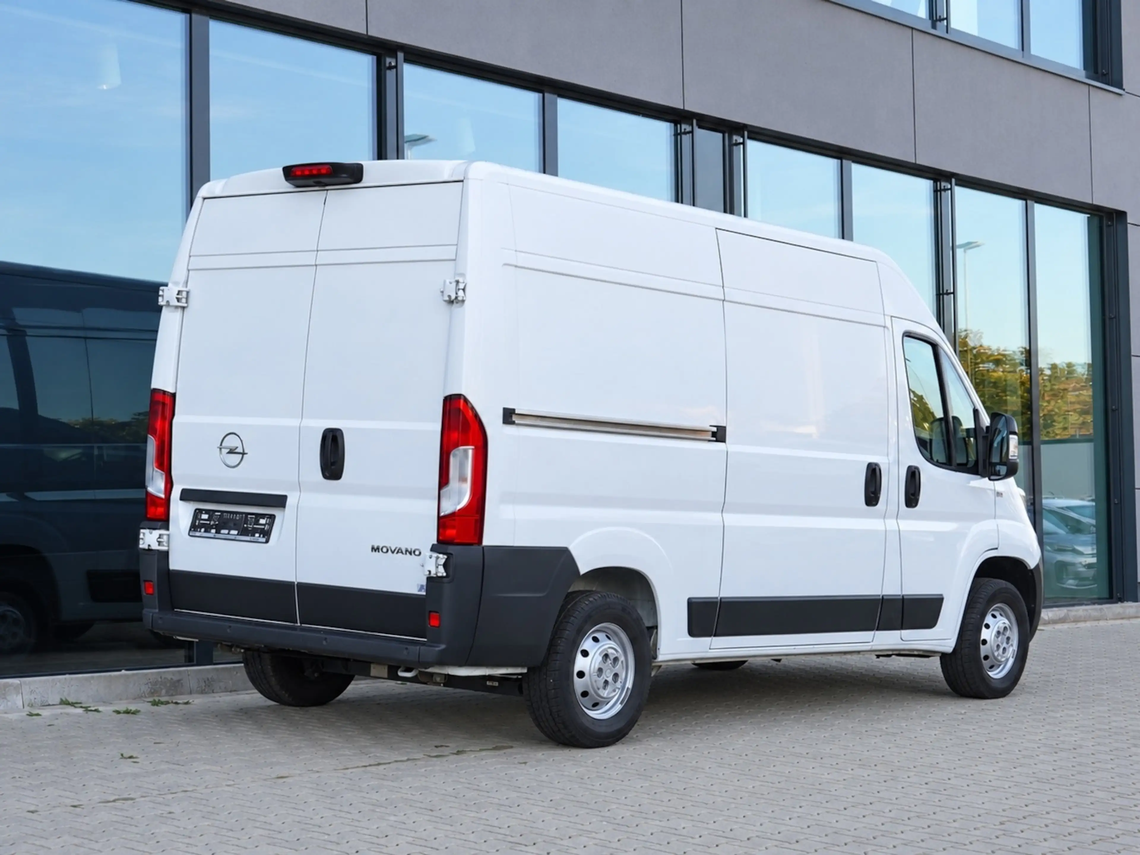 Opel Movano L2H2 120 / Laderaumverkleidung — photo 2