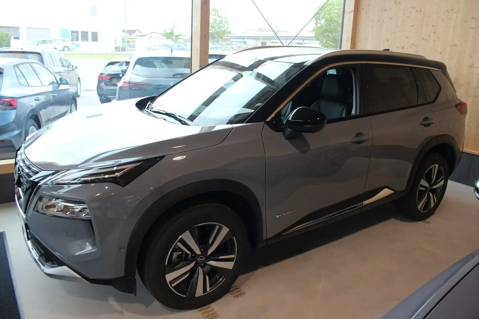 Nissan X-Trail 1.5 VC-T e-POWER Automatik - Tekna Gris - 2