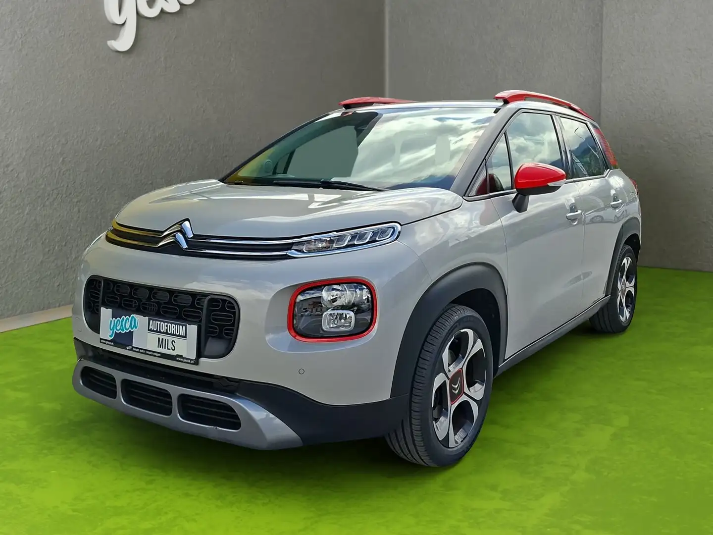 Citroen C3 Aircross PT 110 Shine Beige - 1