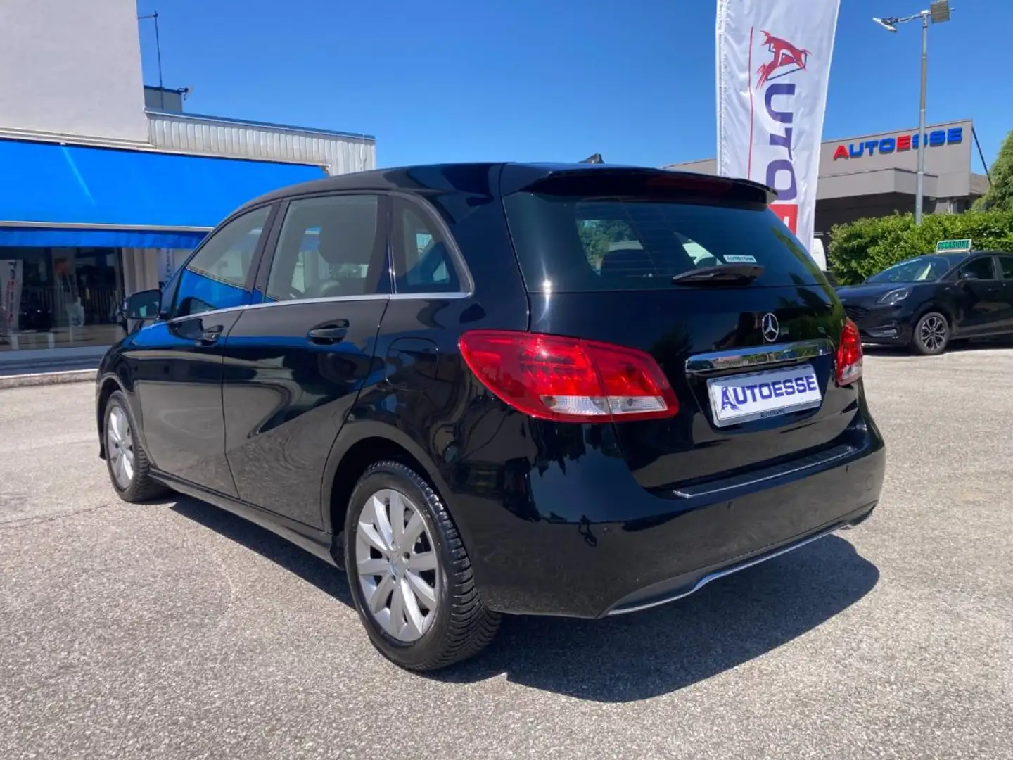 Mercedes-Benz B 180 d Automatic Executive Schwarz - 2