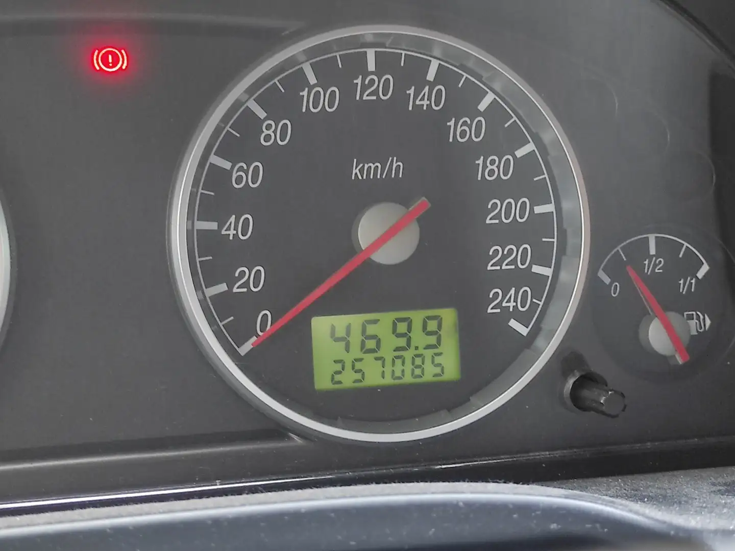 Ford Mondeo 1.8 Turnier Ghia Blau - 2