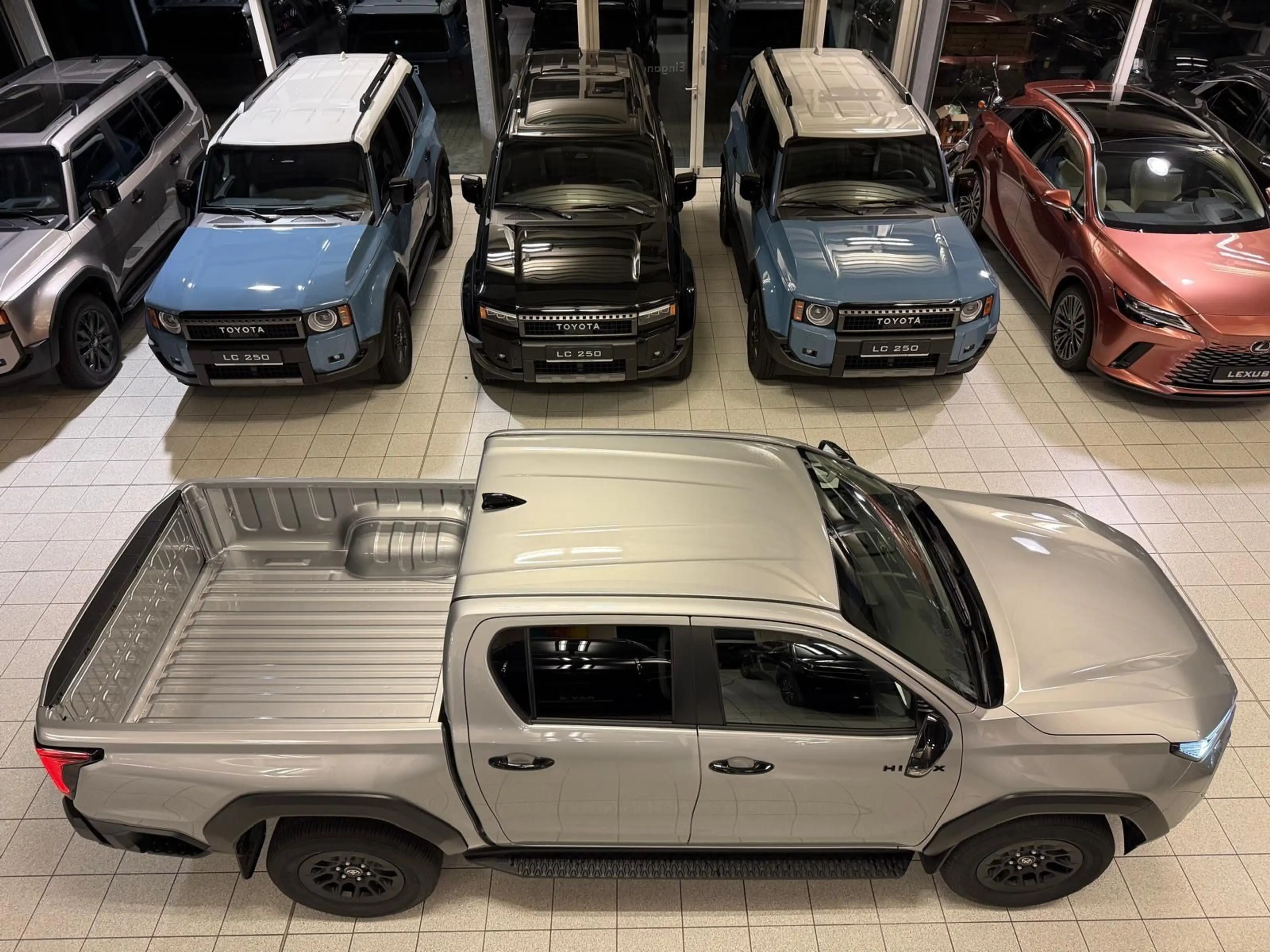 Toyota Hilux HILUX 4x4 DOUBLE CAB-ACTIVE-MOD. 2027-MILD HYB.- — photo 6