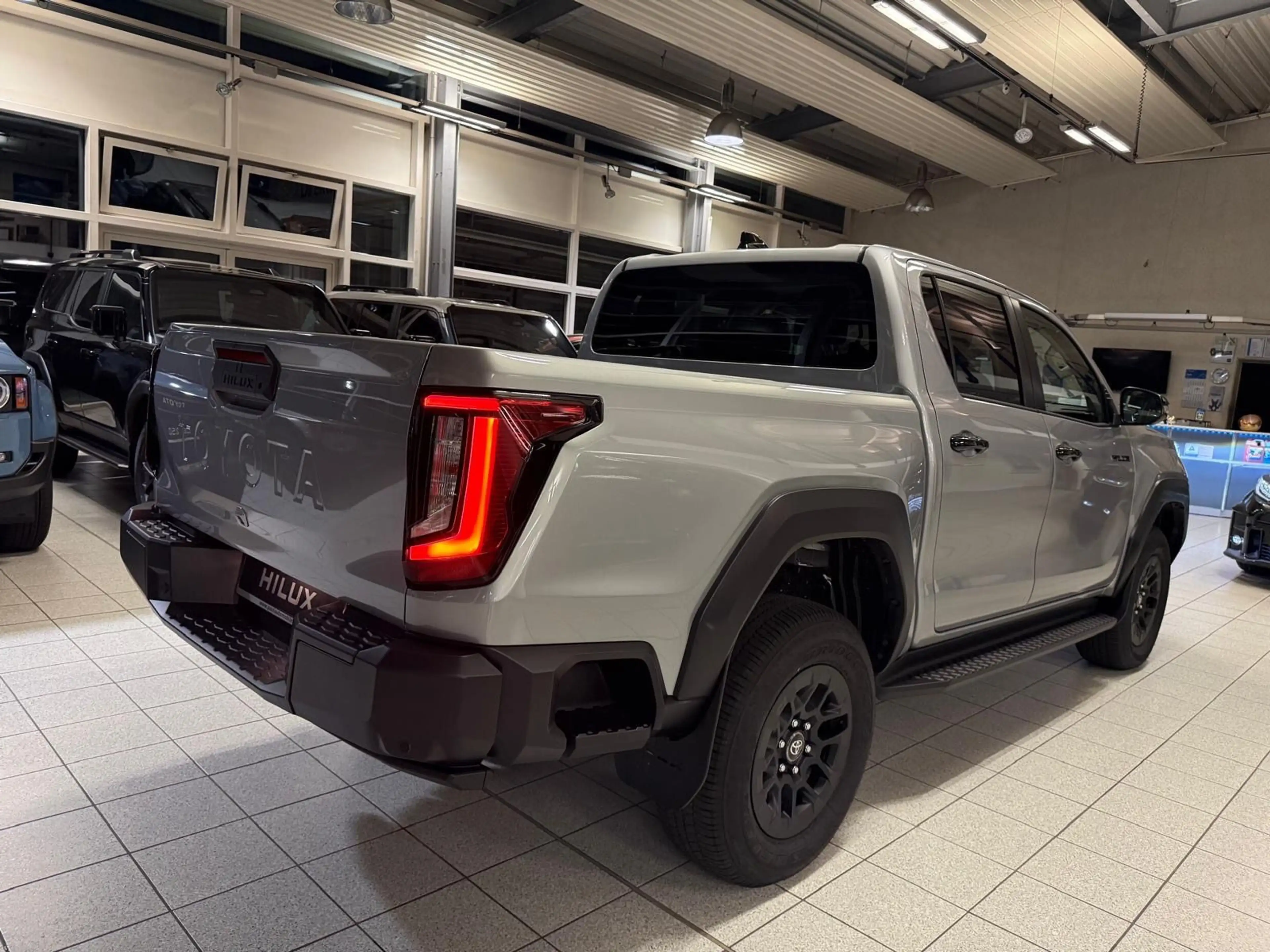 Toyota Hilux HILUX 4x4 DOUBLE CAB-ACTIVE-MOD. 2027-MILD HYB.- — photo 7