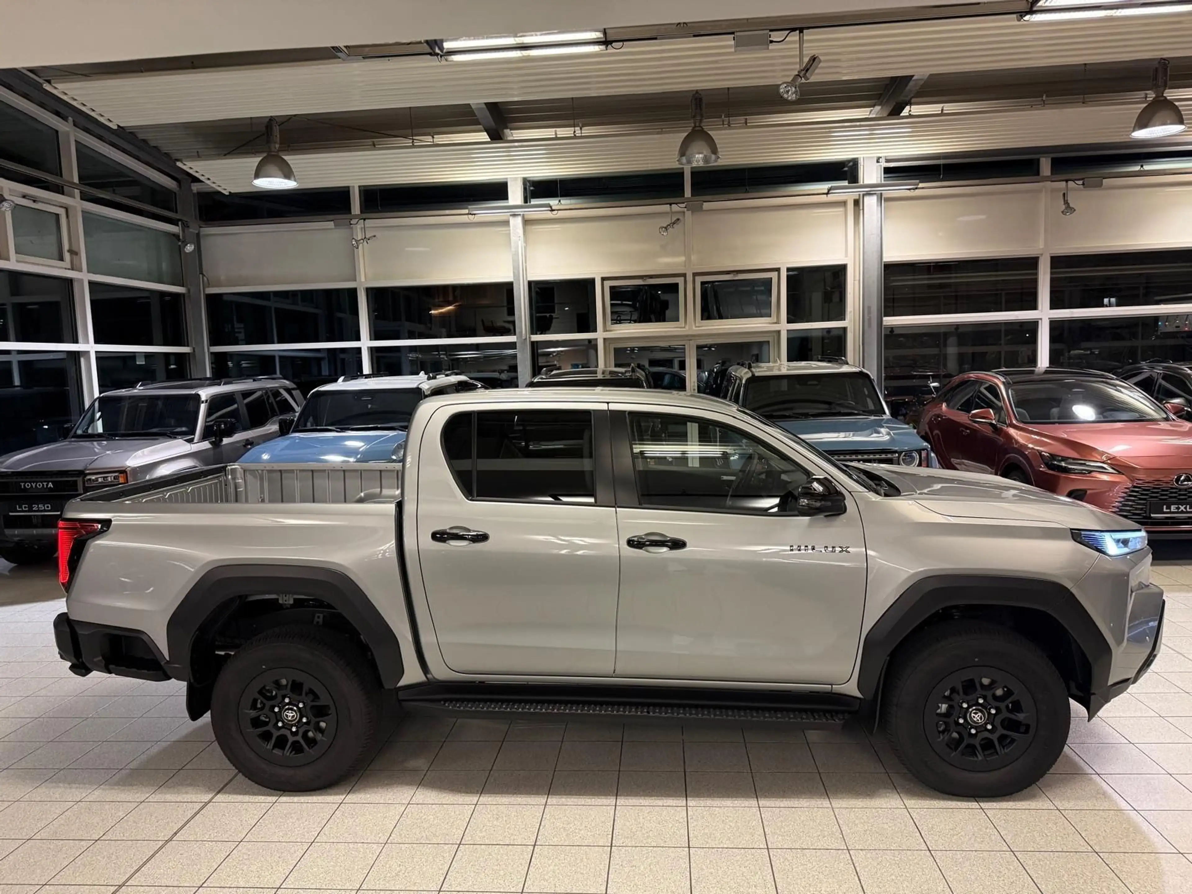 Toyota Hilux HILUX 4x4 DOUBLE CAB-ACTIVE-MOD. 2027-MILD HYB.- — photo 5