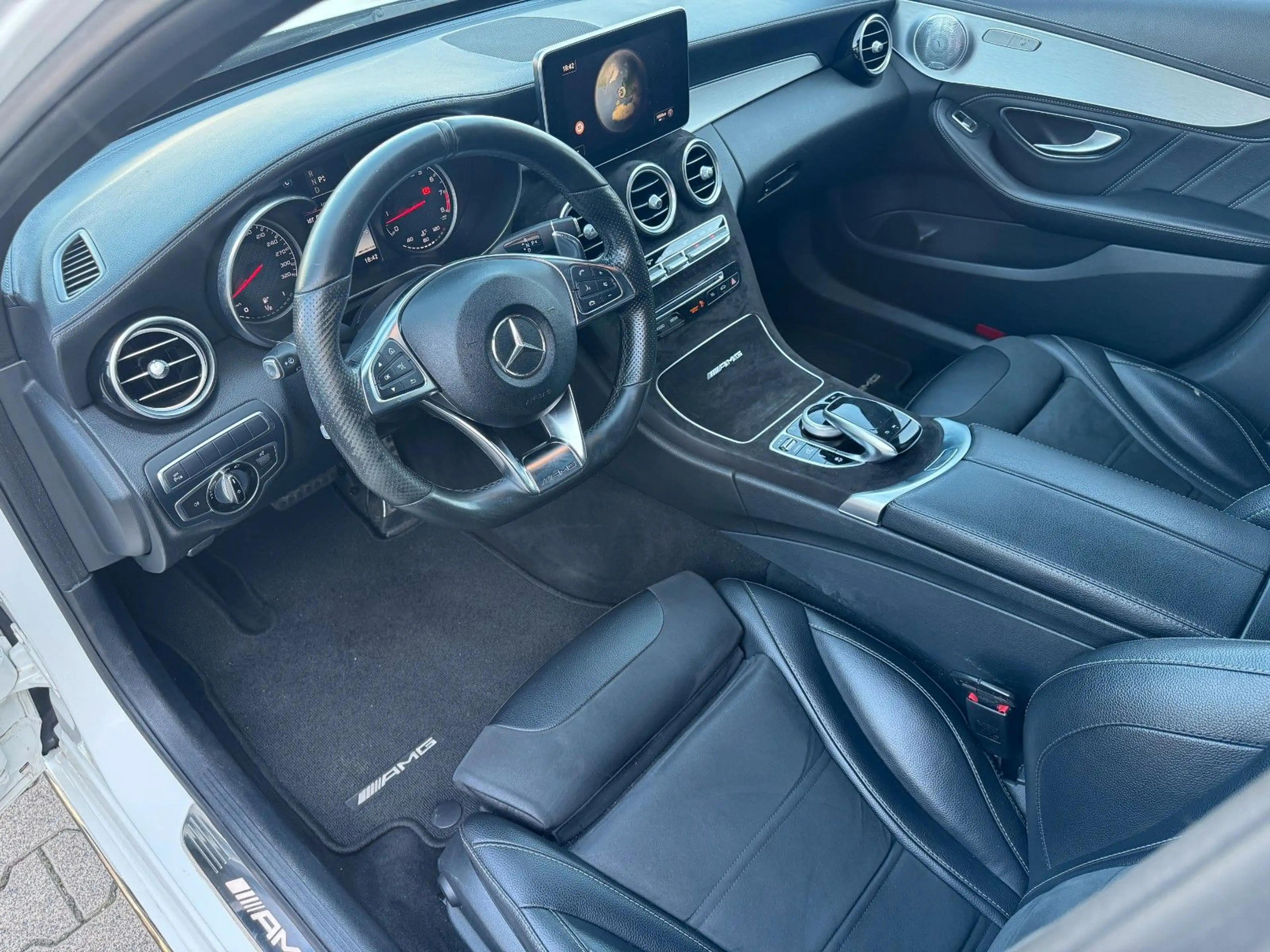 Mercedes-Benz C 63 AMG Mercedes-AMG C 63 — photo 8