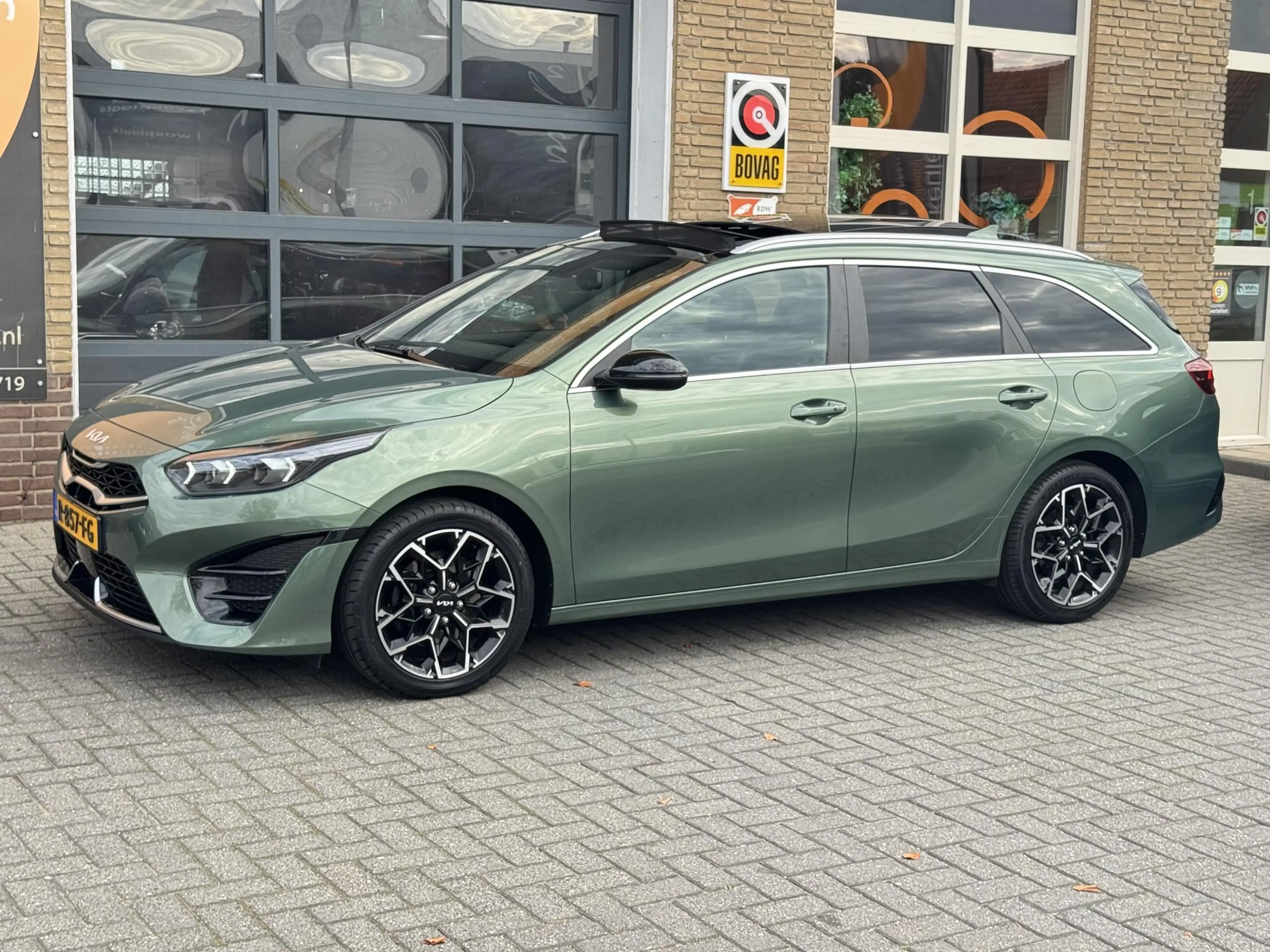 Kia Ceed SW / cee'd SW Sportswagon 1.0 T-GDi GT-LINE PANODAK/HALF LEER/CA — photo 14