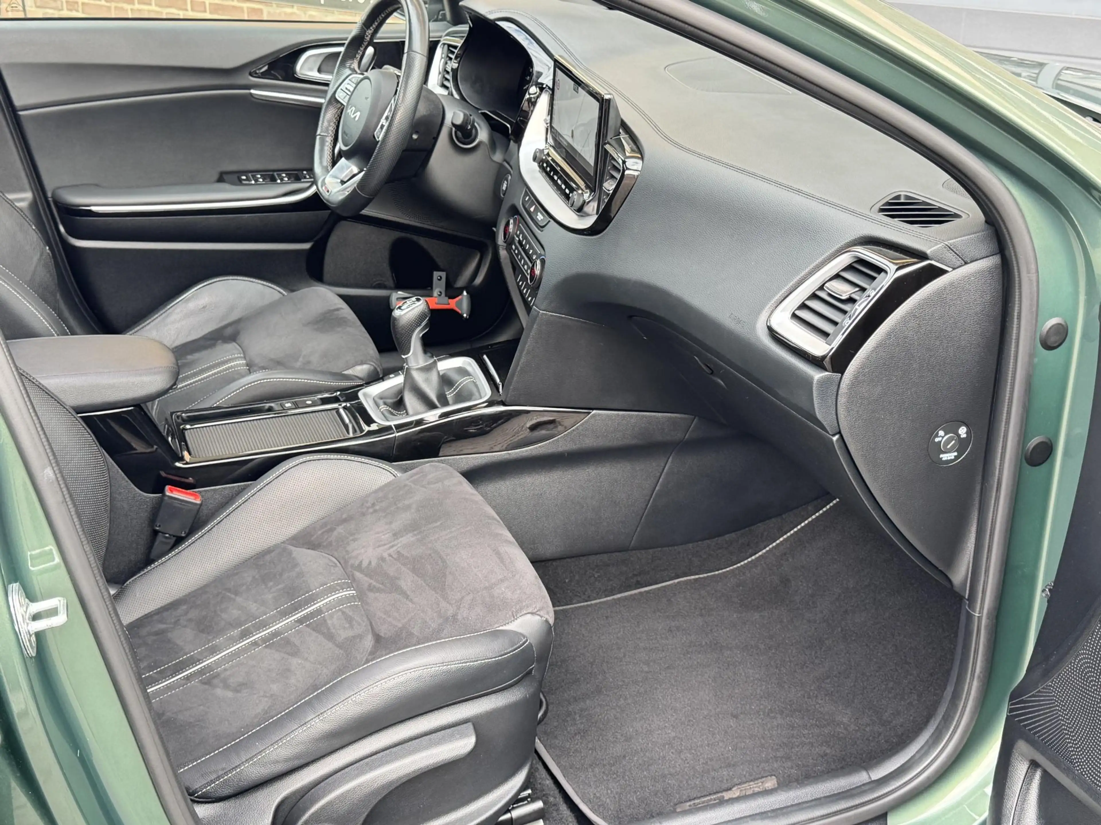 Kia Ceed SW / cee'd SW Sportswagon 1.0 T-GDi GT-LINE PANODAK/HALF LEER/CA — photo 29