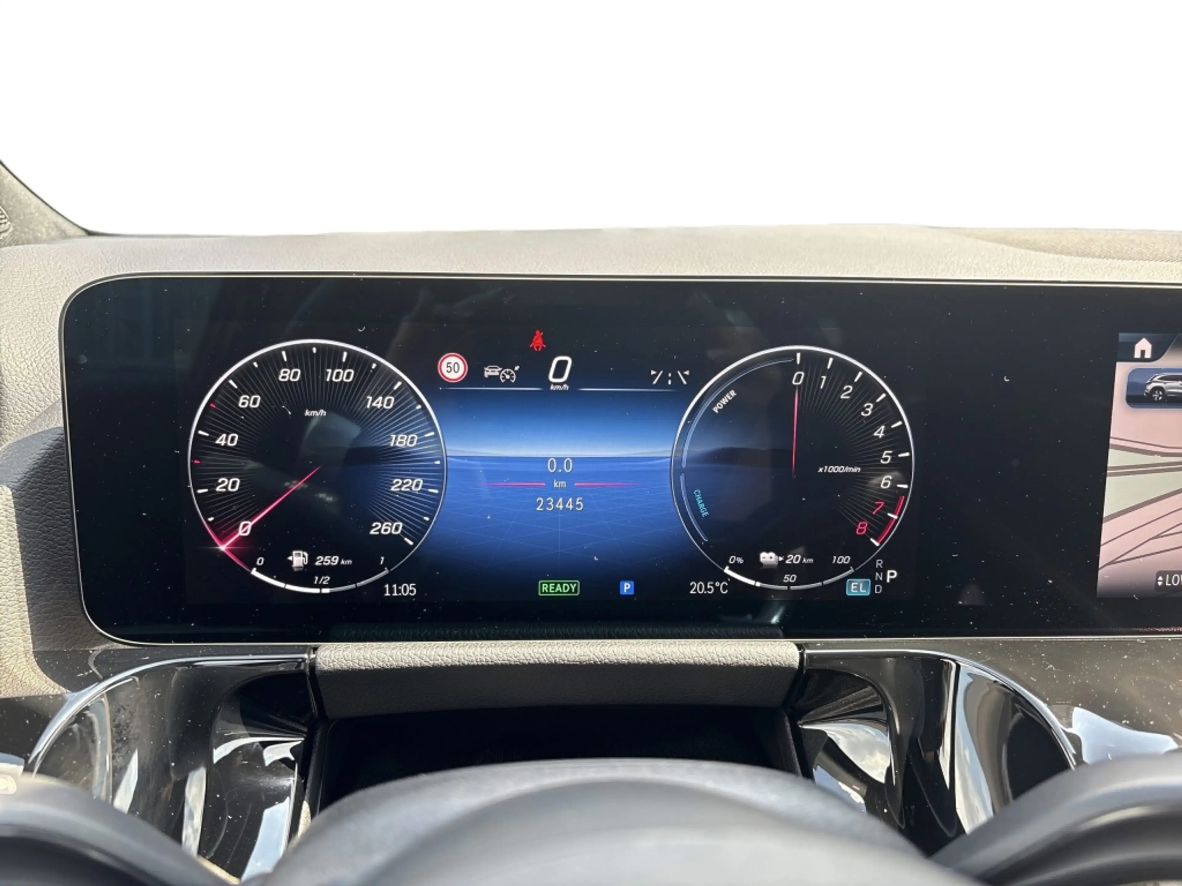 Mercedes-Benz GLA 250 e mit EQ Hybrid Technologie 360 ACC AHK — photo 10
