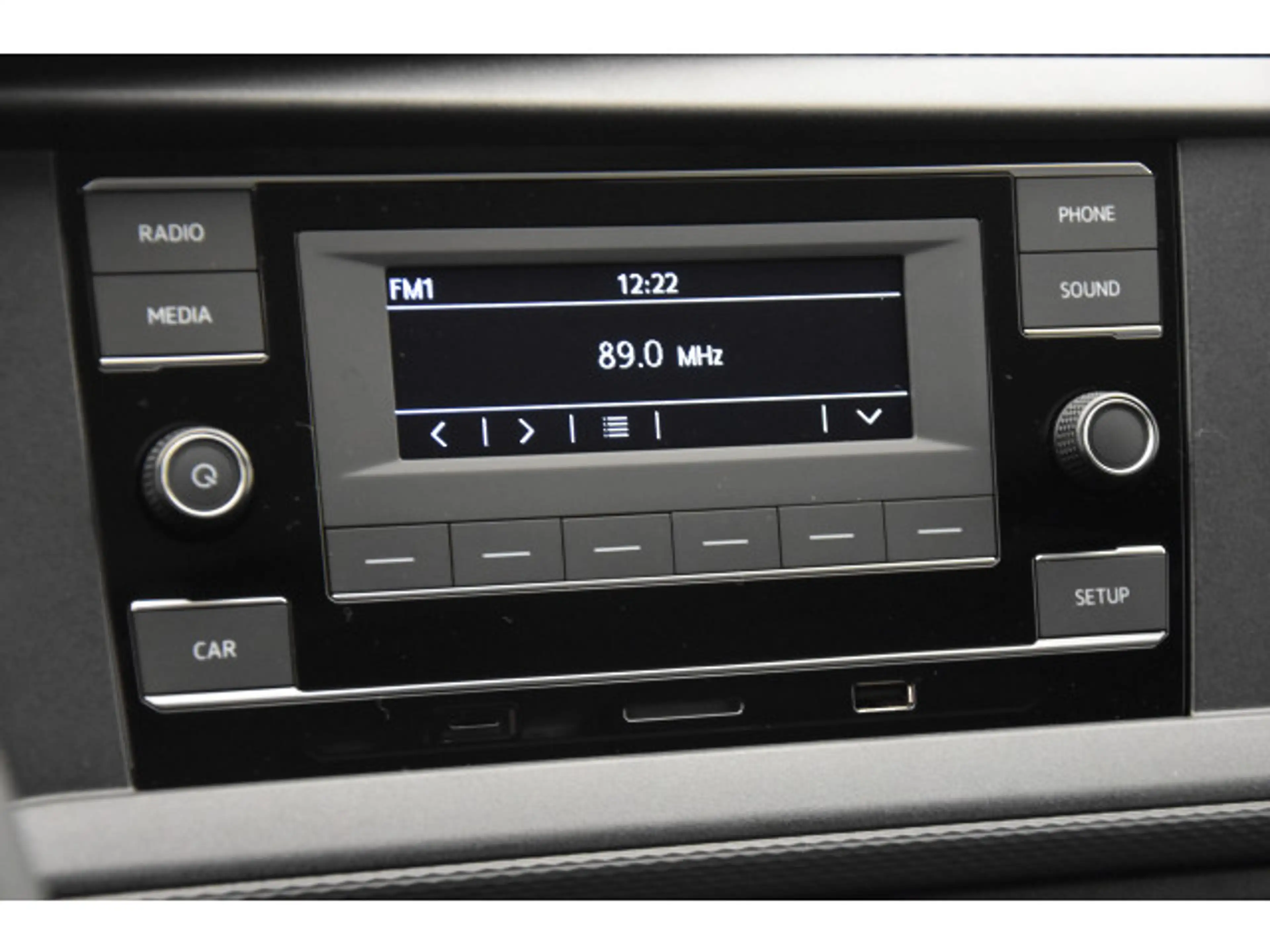 Volkswagen T6.1 Transporter T6.1 Kasten KR 2.0 TDI SCR — photo 8
