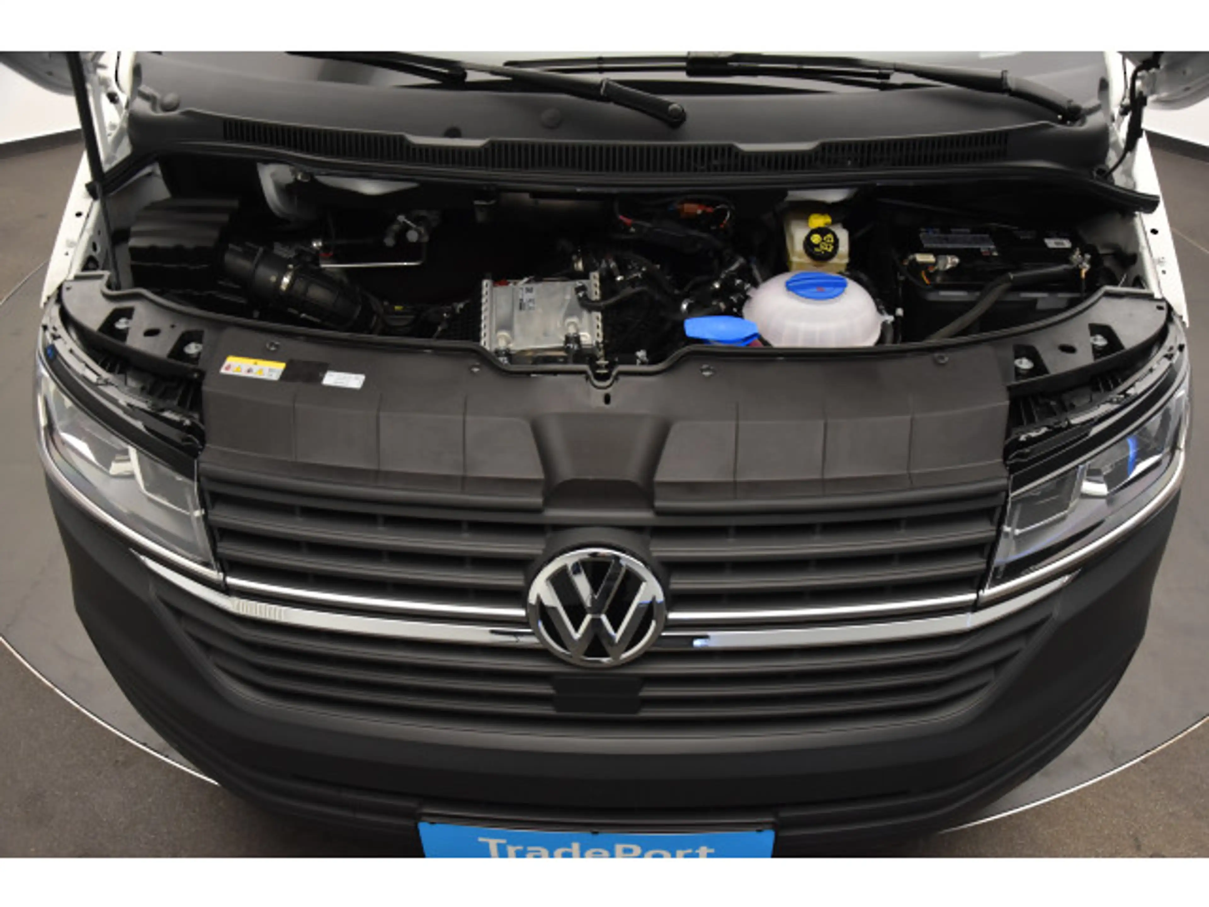 Volkswagen T6.1 Transporter T6.1 Kasten KR 2.0 TDI SCR — photo 11