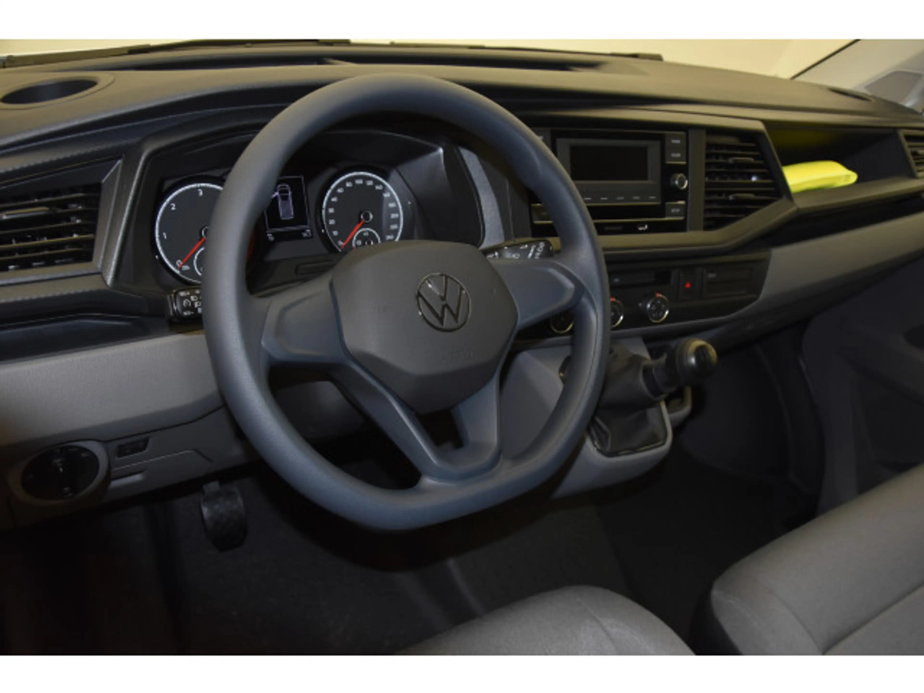 Volkswagen T6.1 Transporter T6.1 Kasten KR 2.0 TDI SCR — photo 5