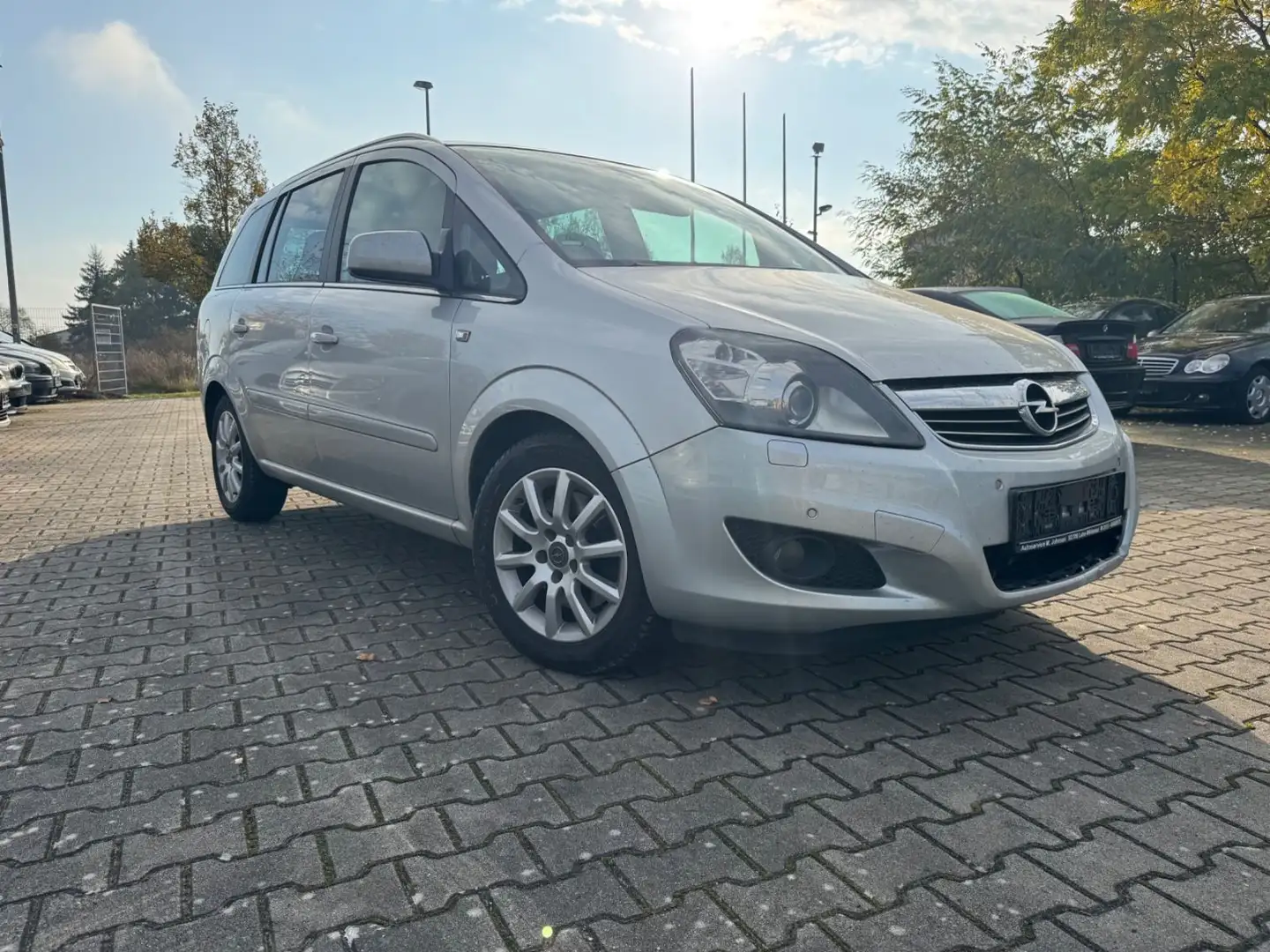 Opel Zafira B Innovation "110 Jahre" Silber - 1