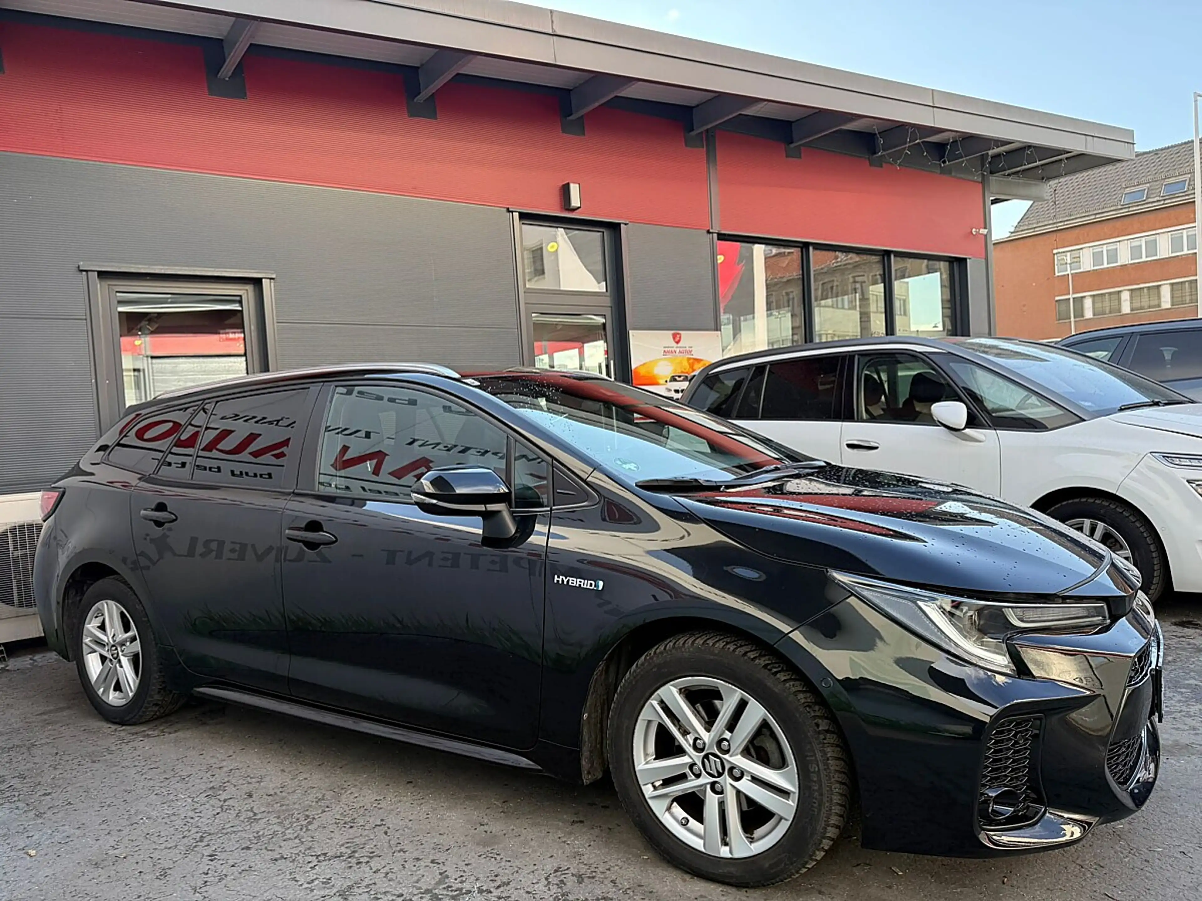 Suzuki Swace 1,8 HEV E-CVT Shine — photo 3