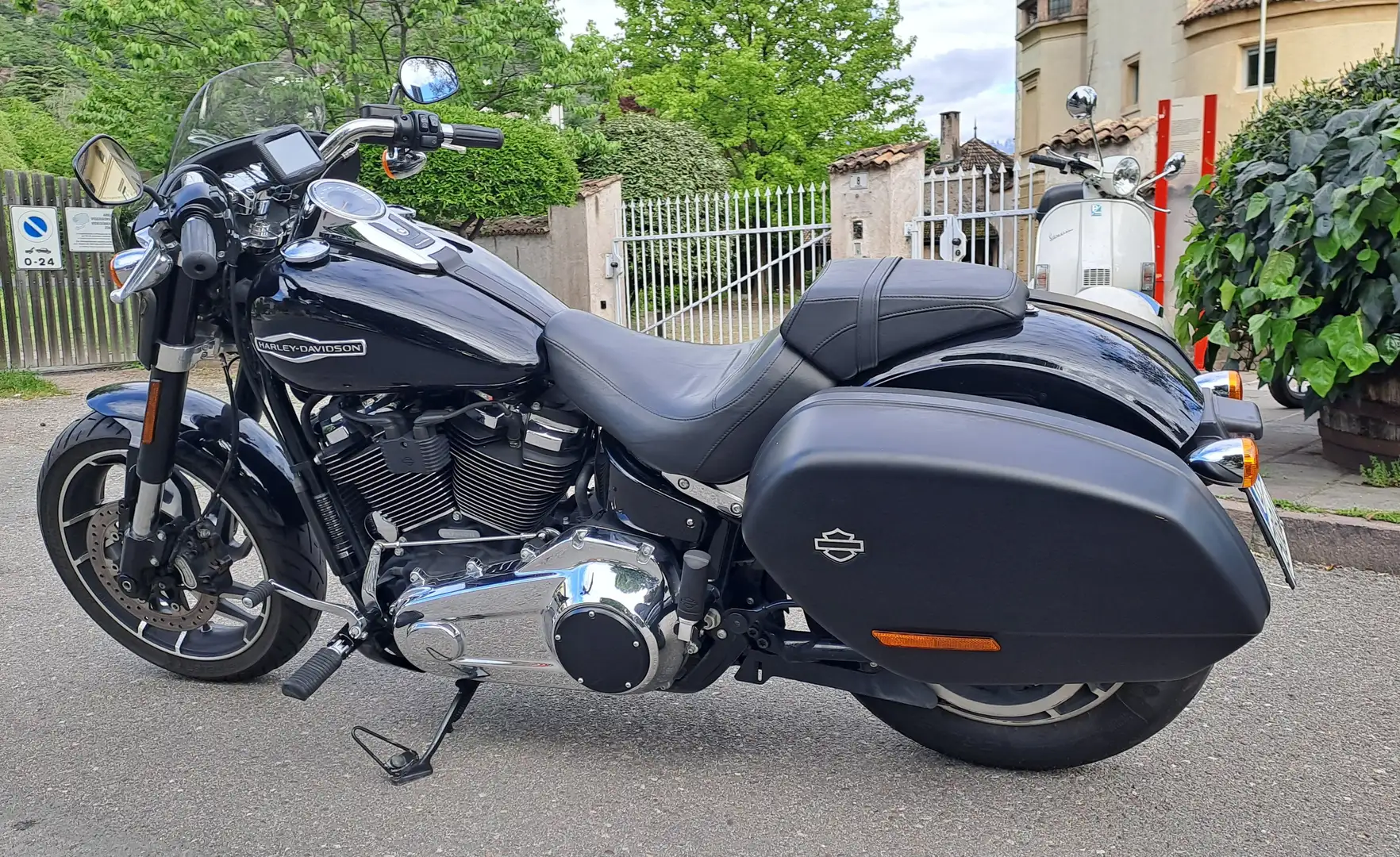 Harley-Davidson Sport Glide Noir - 2