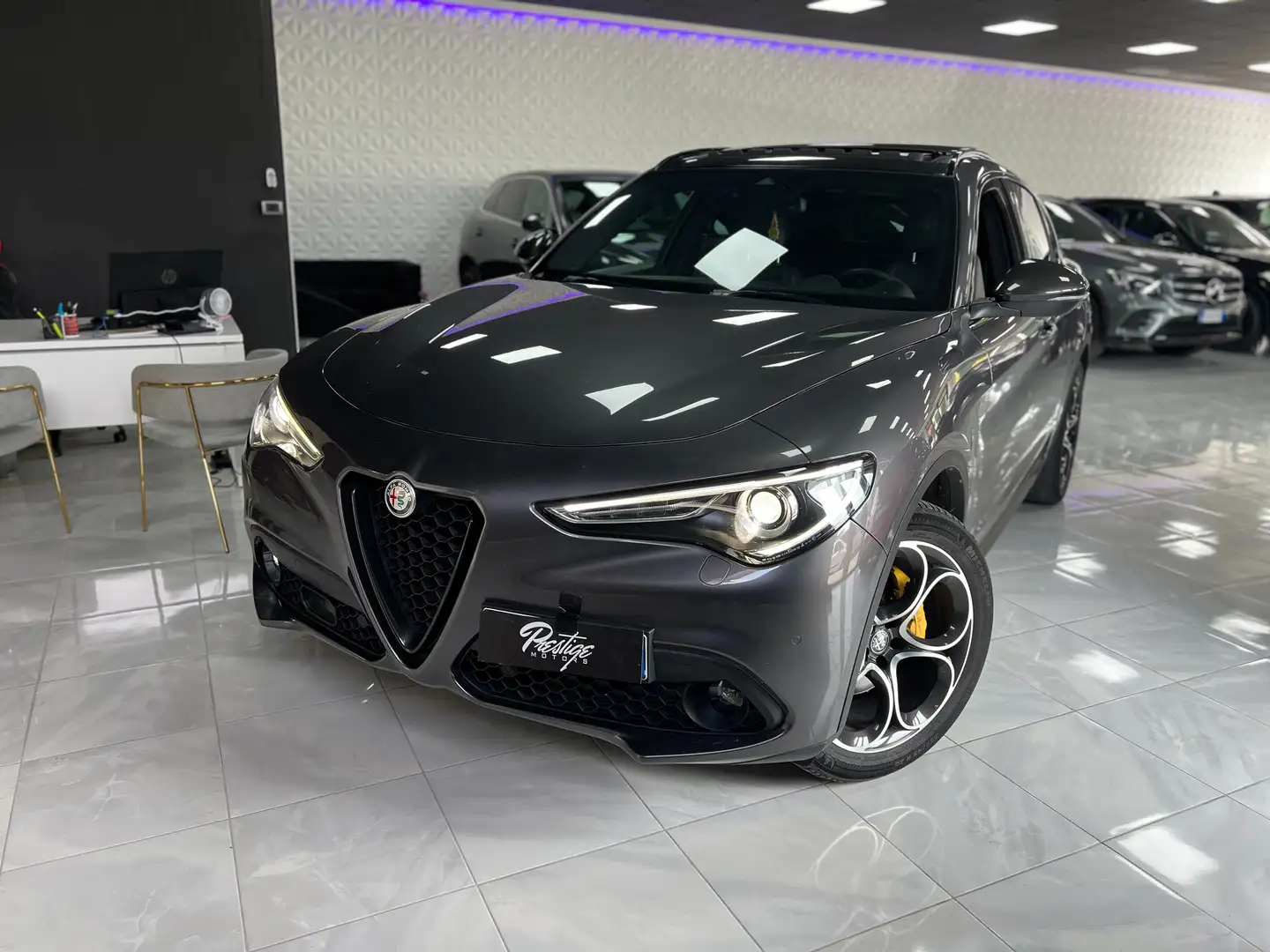 Alfa Romeo Stelvio Stelvio 2.2 t Ti veloce Q4 210cv TETTO FULL Gri - 1