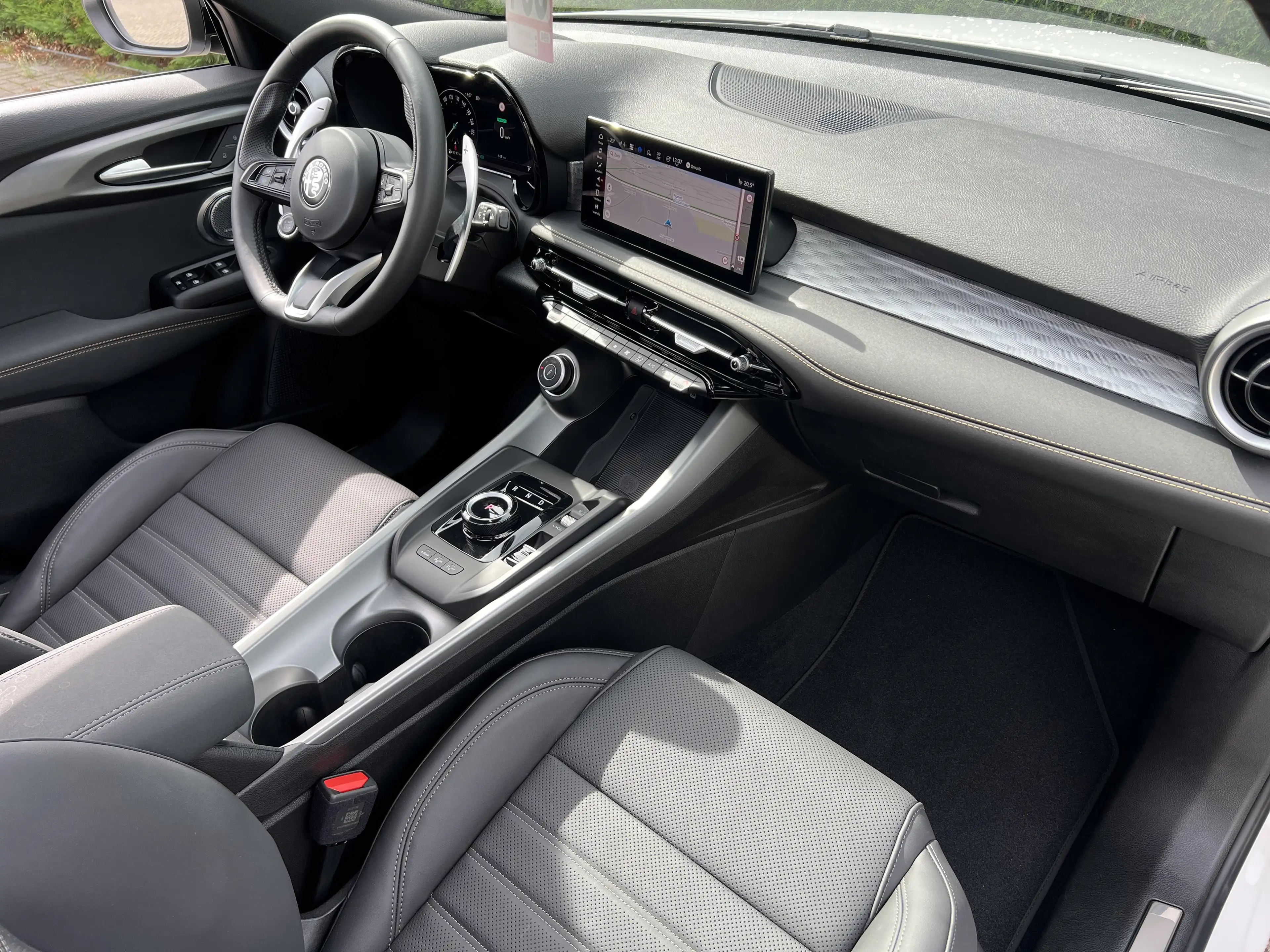 Alfa Romeo Tonale Veloce — photo 11