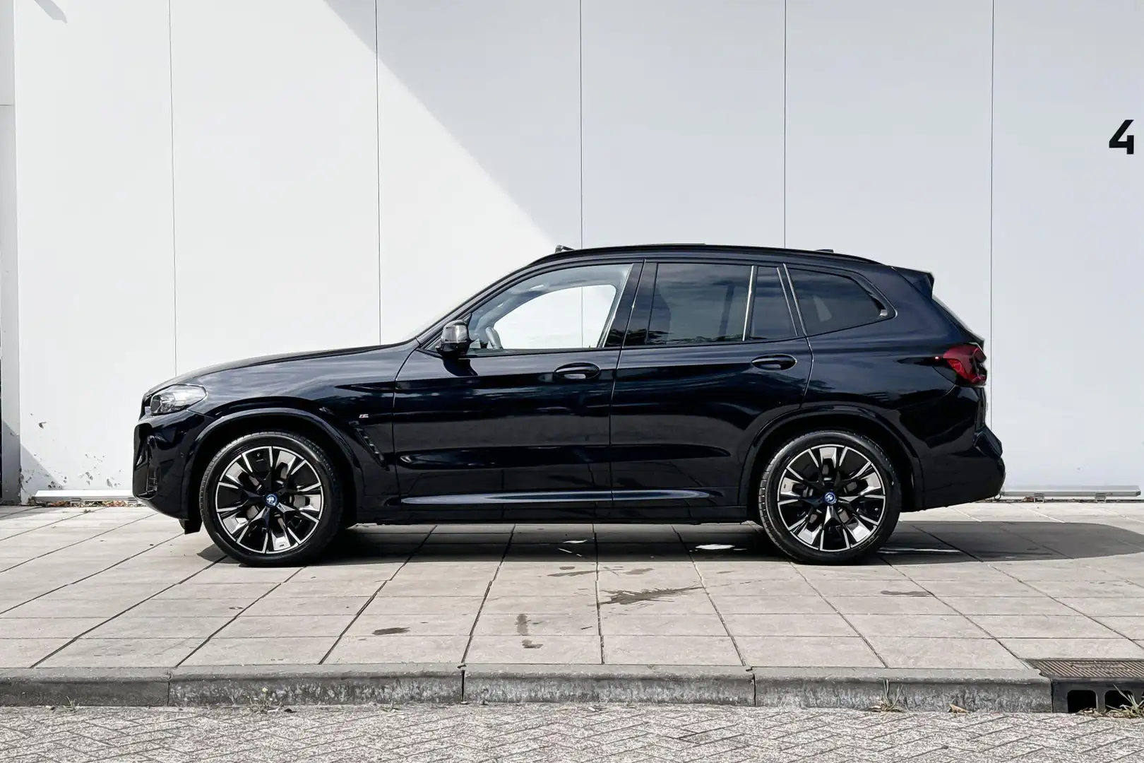 BMW iX3 High Executive Harman Kardon / Head-Up / Parking P Noir - 2