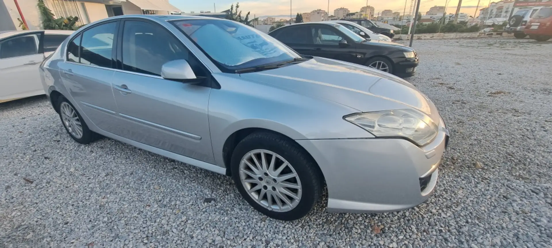 Renault Laguna 2.0dCi Privilege Aut. 150 Plateado - 2