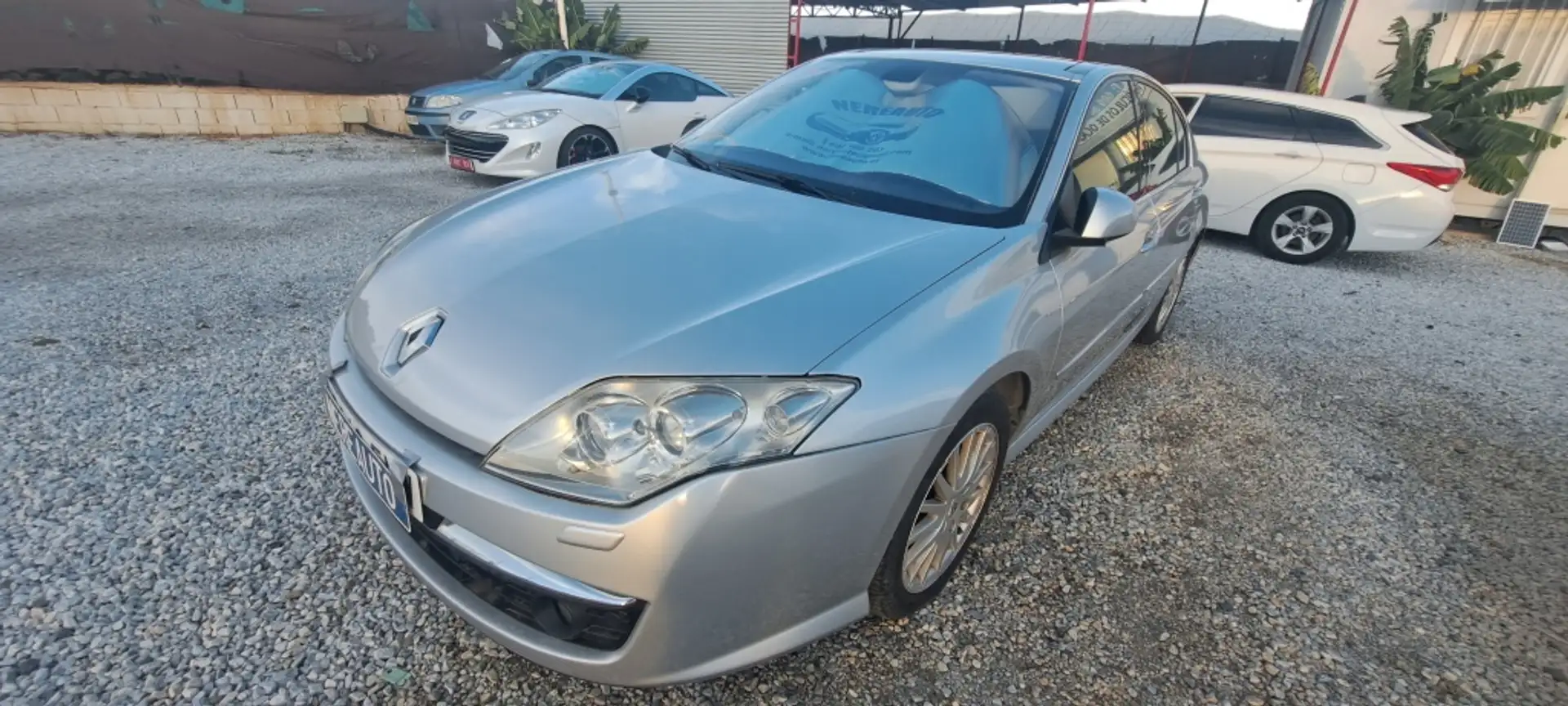 Renault Laguna 2.0dCi Privilege Aut. 150 Plateado - 1