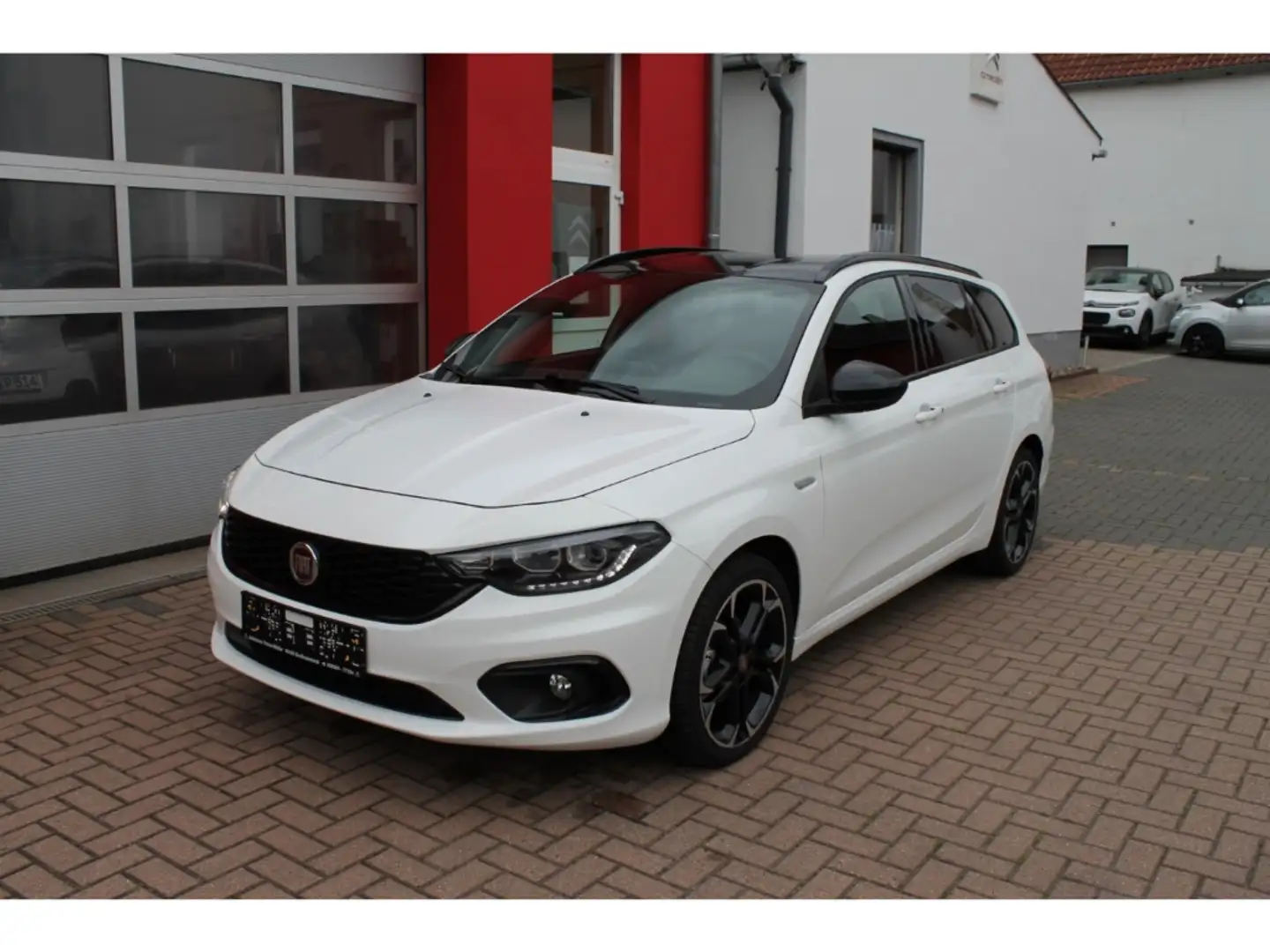 Fiat Tipo S-Design Kamera Shz Navi DAB 8-fach Apple Weiß - 1