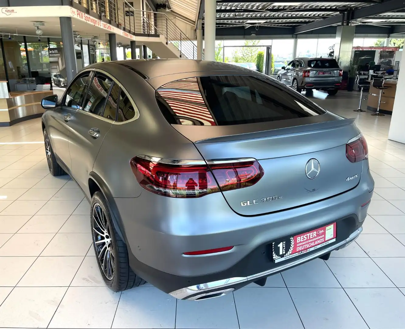 Mercedes-Benz GLC 300 GLC 300e 4Matic AMG-Line AHK schwenkbar+SHZ+PDC+ Gümüş rengi - 2