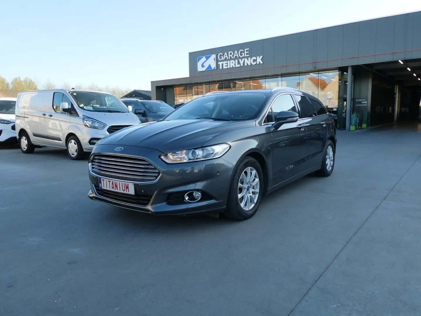 Ford Mondeo Break 1.6D 115pk Titanium Open Dak Leder (81848) Grijs - 1