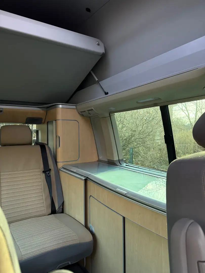 Volkswagen T5 California Comfortline Silber - 2