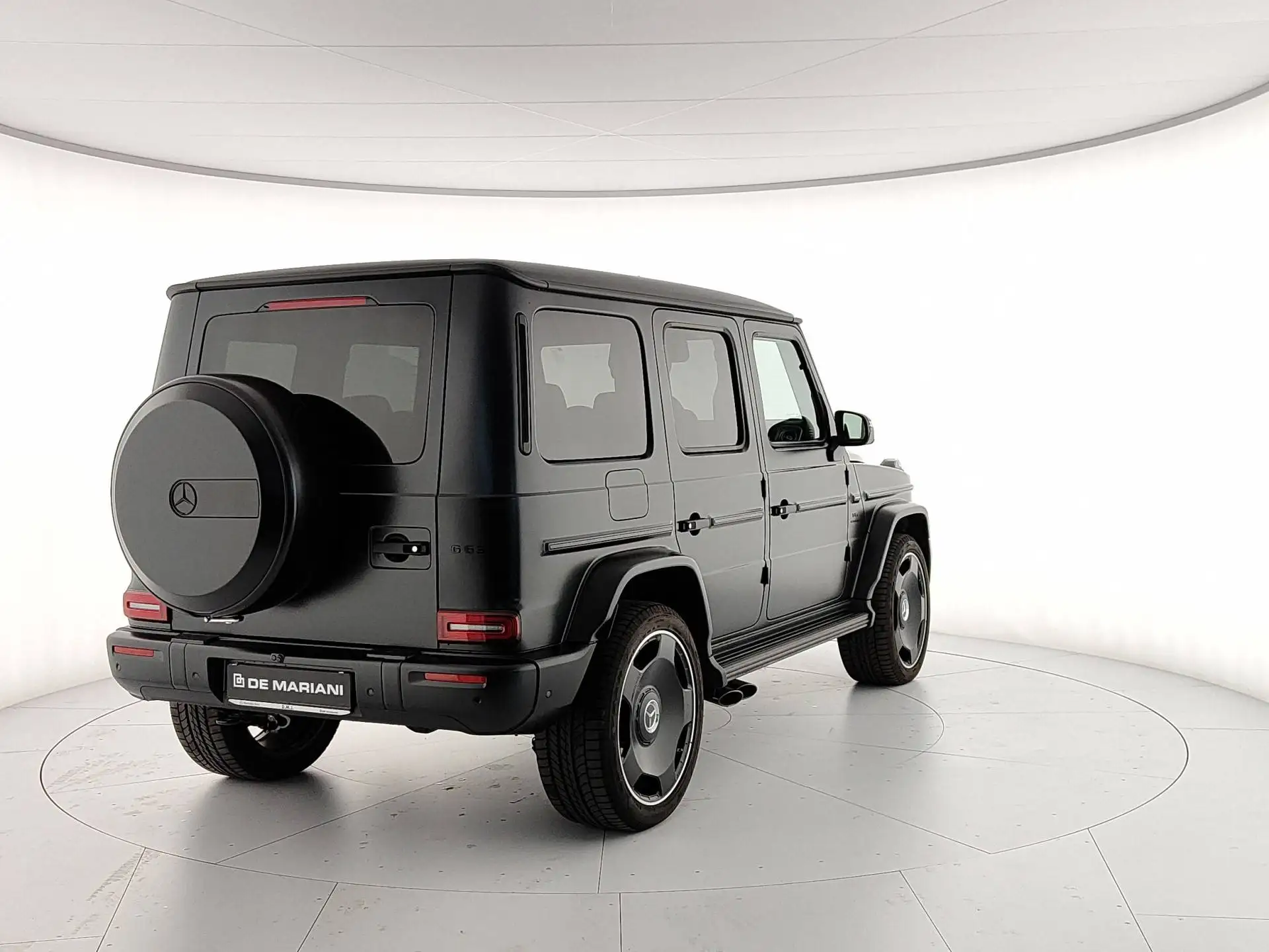 벤츠 G-Class 2026 건메탈 사진 4