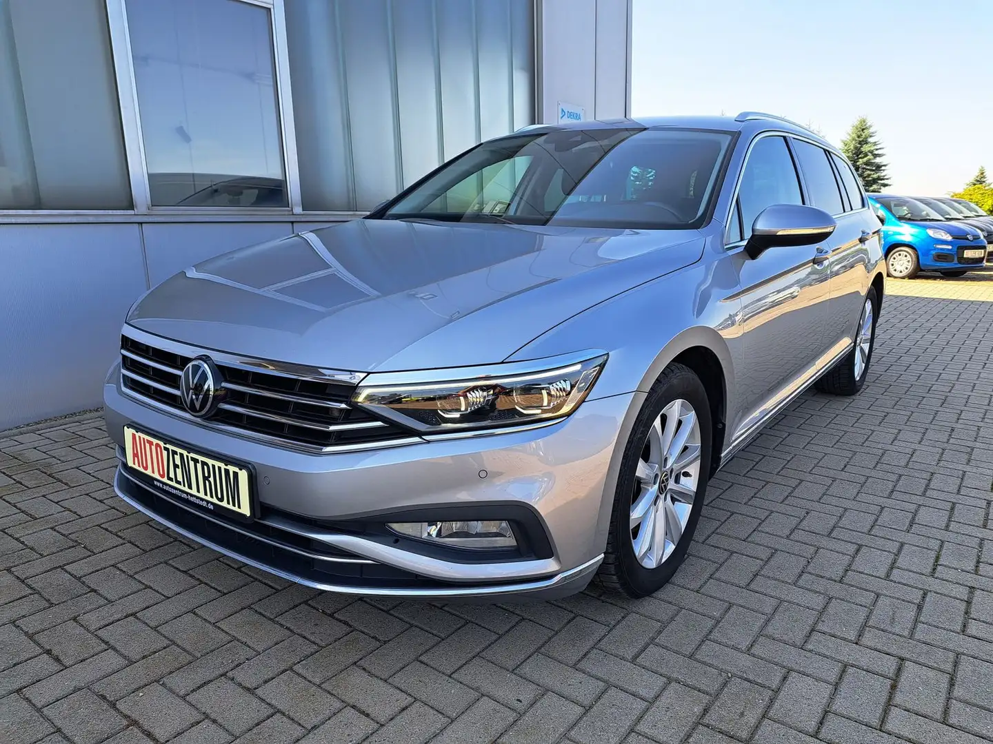 Volkswagen Passat 2.0 TDI Elegance MATRIX AHK NAVI EL.HECKK Argent - 1