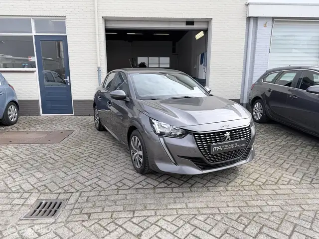 Peugeot 208 1.2 PureTech Blue Lease Active