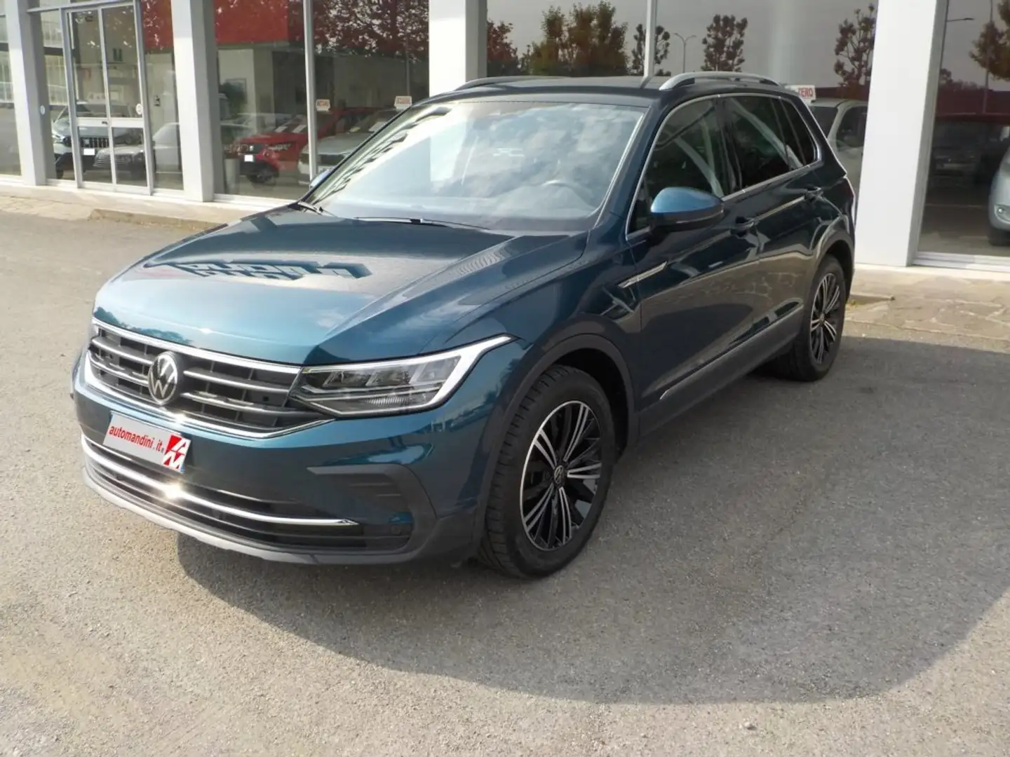 Volkswagen Tiguan Tiguan 2.0 tdi Life 150cv dsg Grün - 1