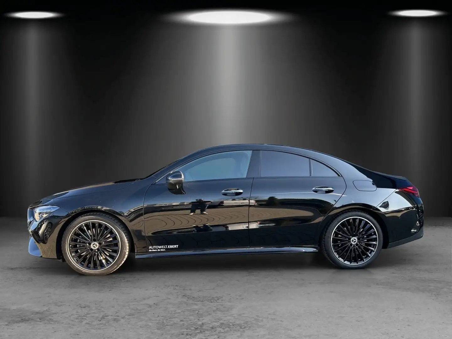 Mercedes-Benz CLA 220 d Coupé AMG Pano DISTR KeyGo MULTIBEAM Schwarz - 2