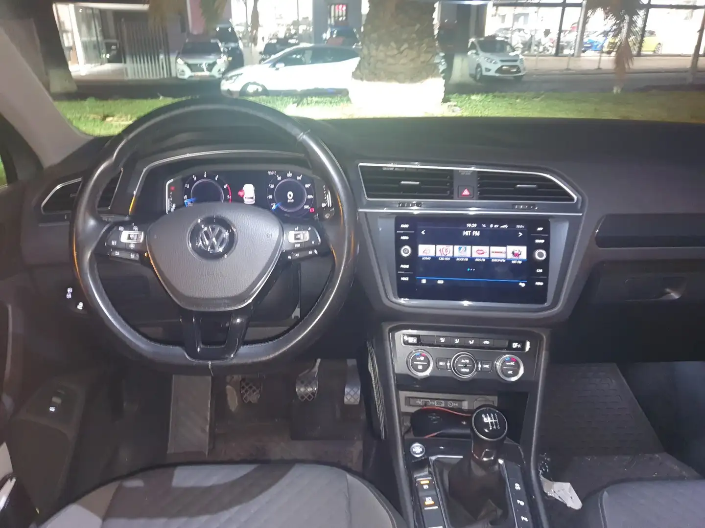 Volkswagen Tiguan 1.5 TSI Advance 96kW Gris - 2