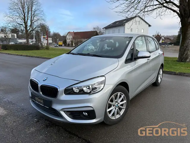 BMW 218 i Active Tourer Tempomat PDC SHZ Automatik