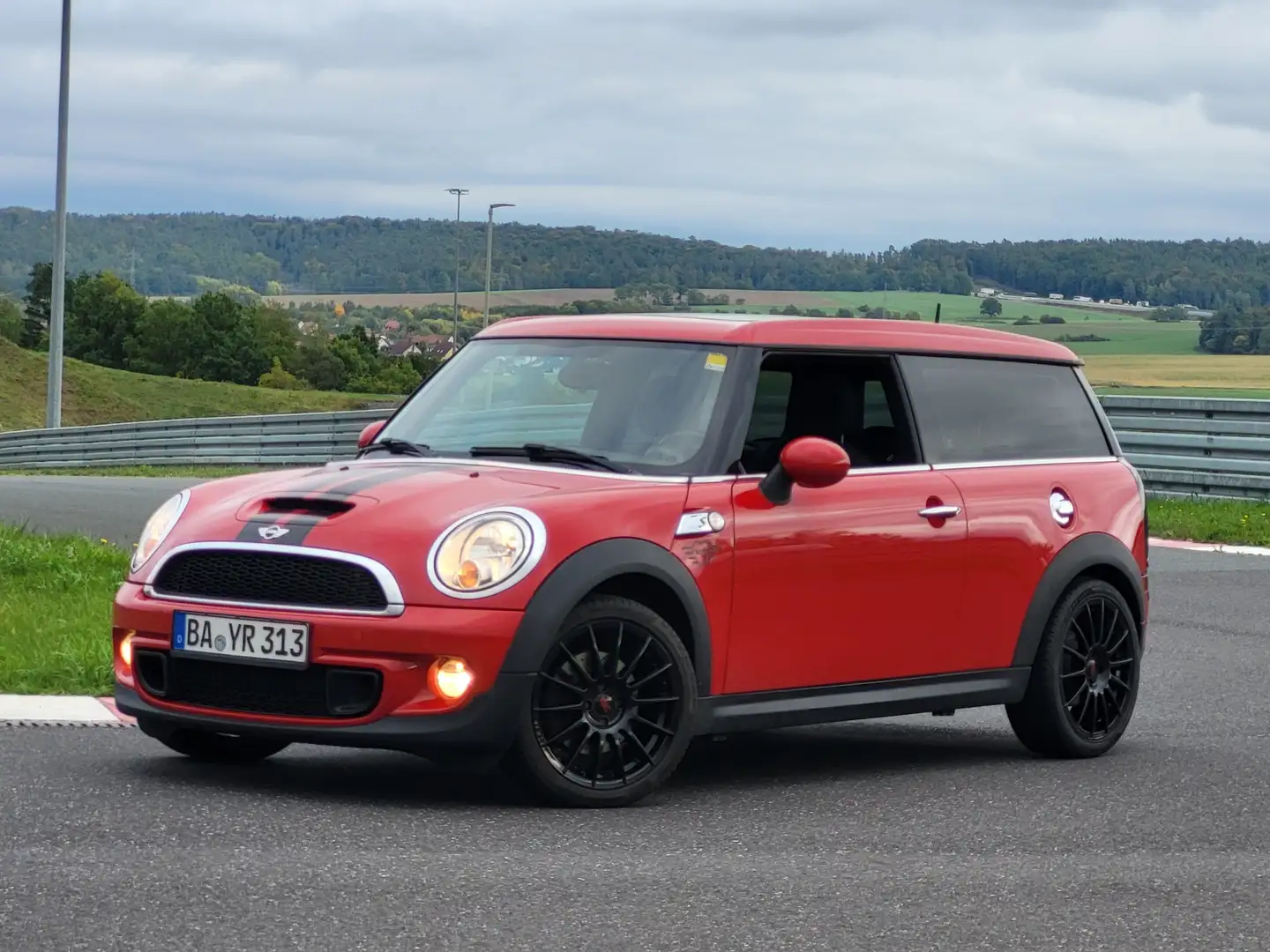 MINI Cooper S Clubman Mini Cooper S Clubman Červená - 2